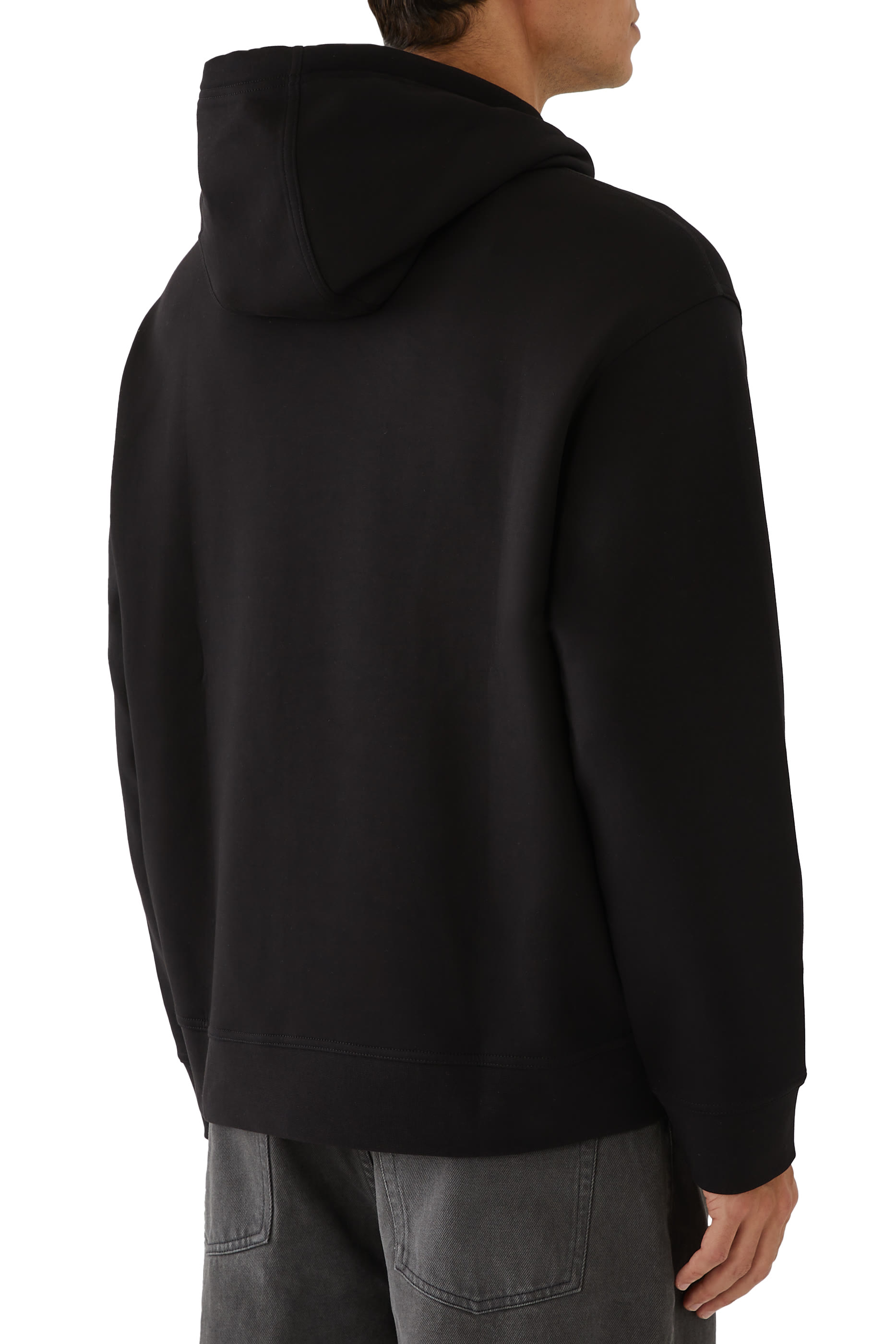 سويت شيرت بشعار الماركة