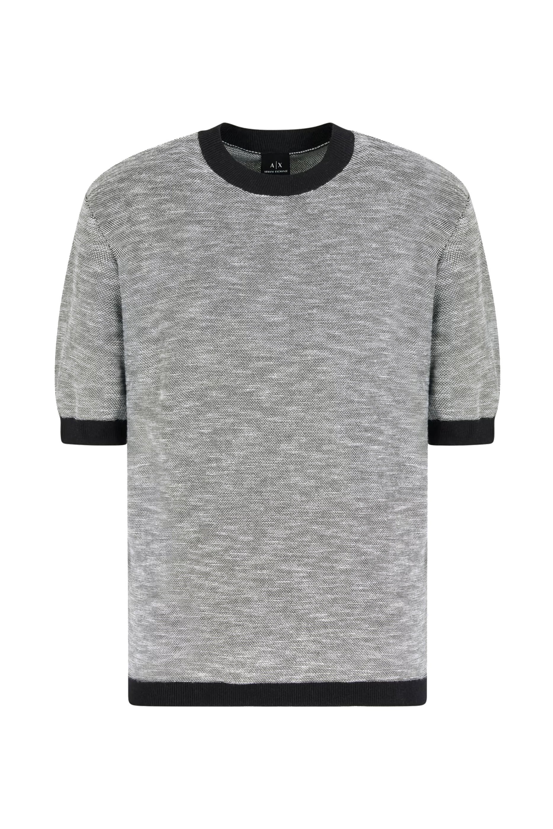 كنزة بياقة ضيقة