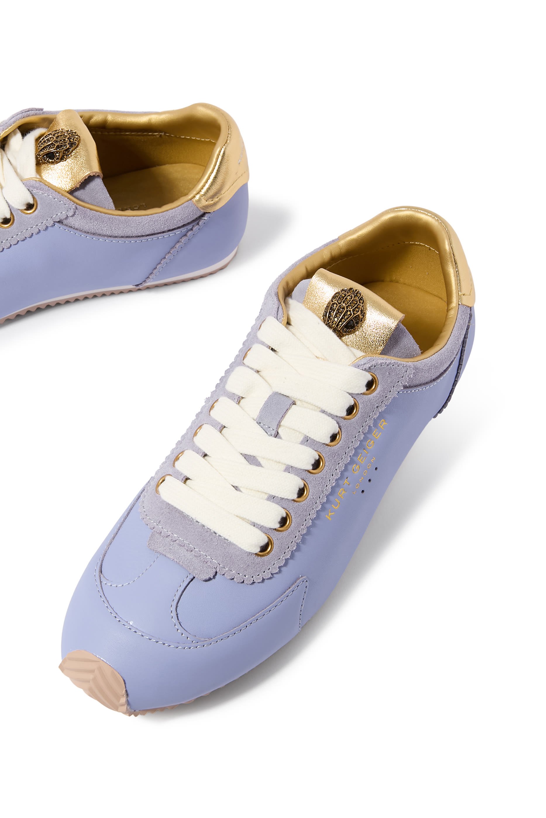 سنيكرز إيسلينغتون