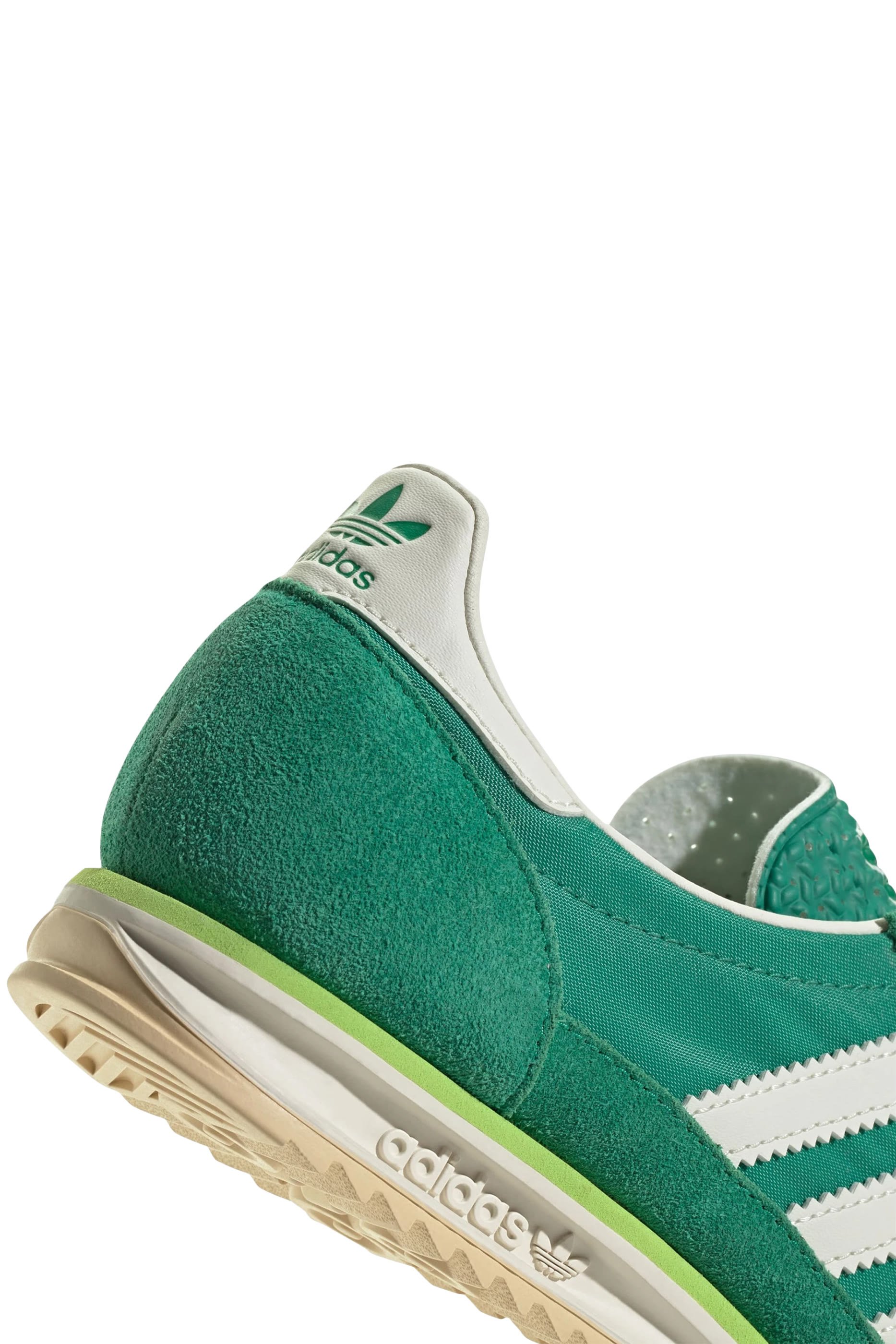 سنيكرز أس أل 72 أو جي