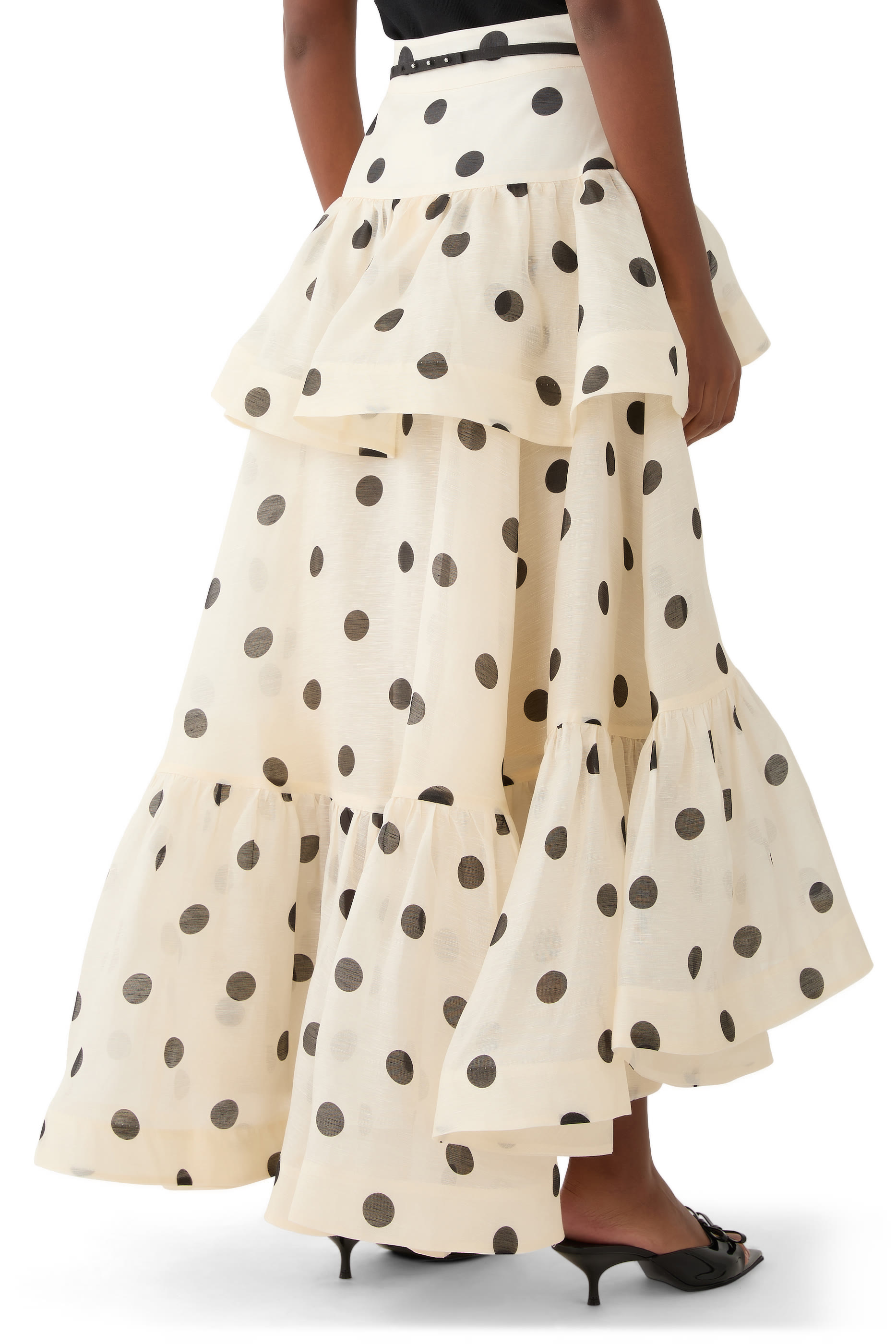 تنورة كراش بتصميم متدرج وتنورة طويلة من الخلف وقصيرة من الأمام