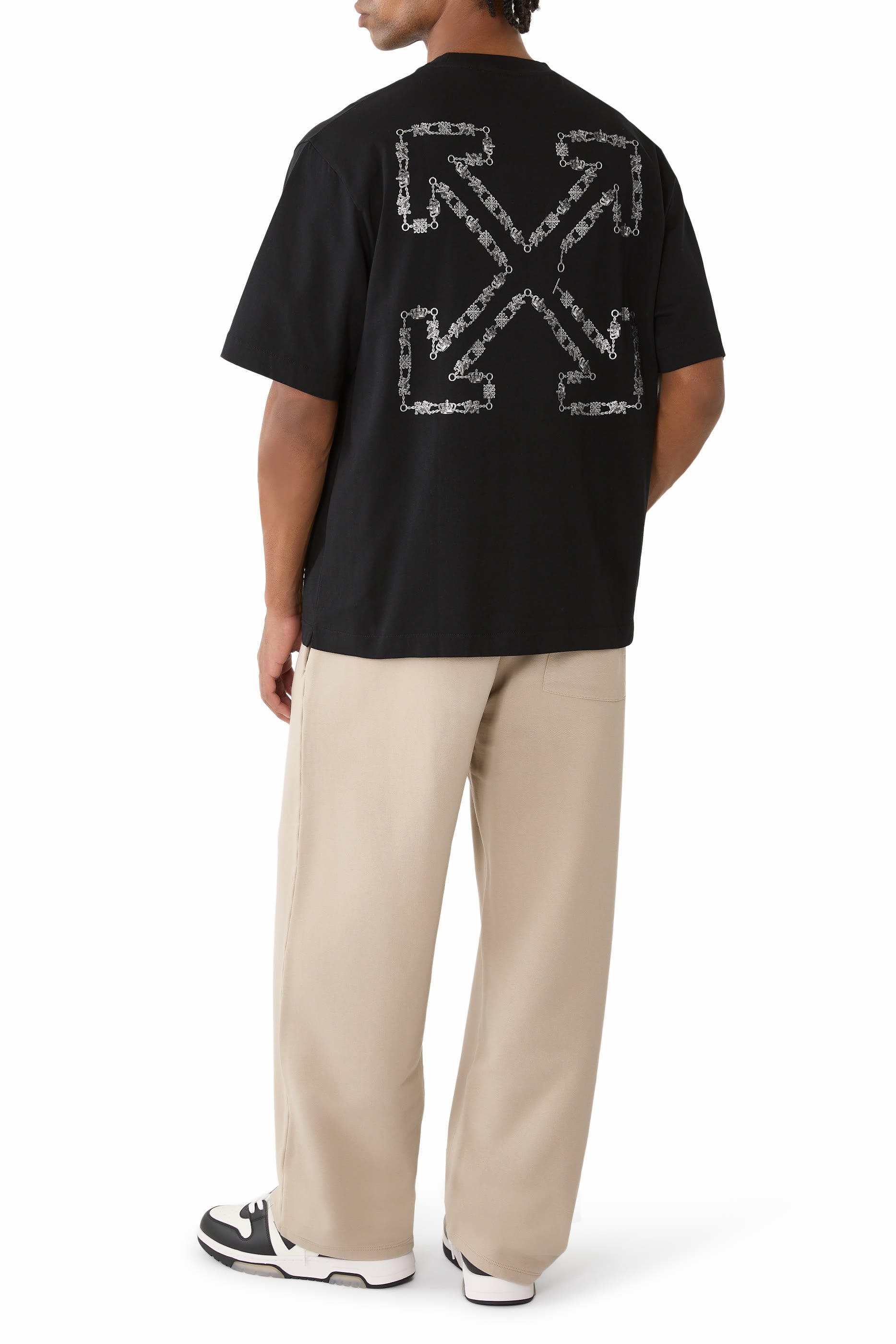 تيشيرت بشعار الأسهم