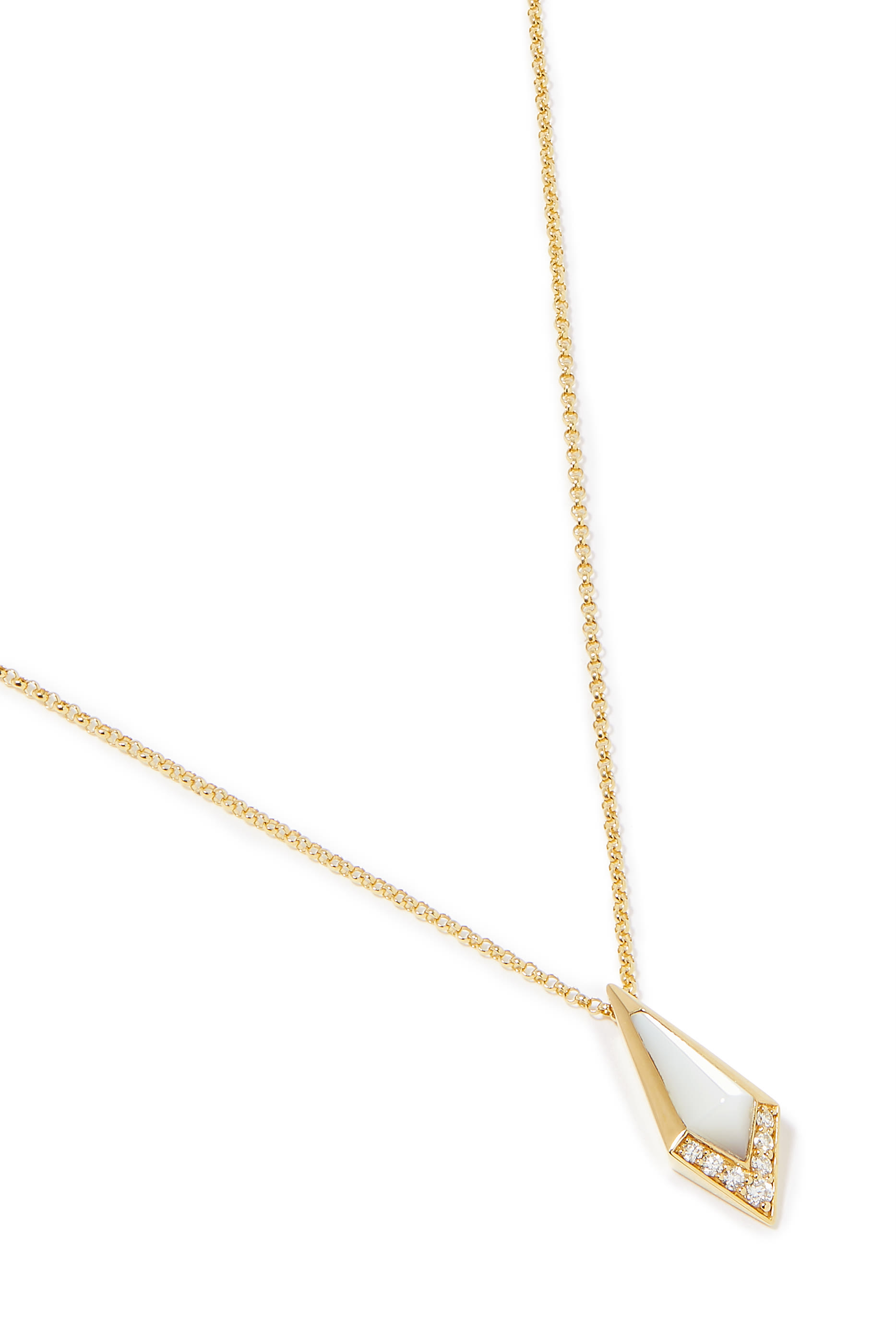 قلادة مرصعة بعرق اللؤلؤ