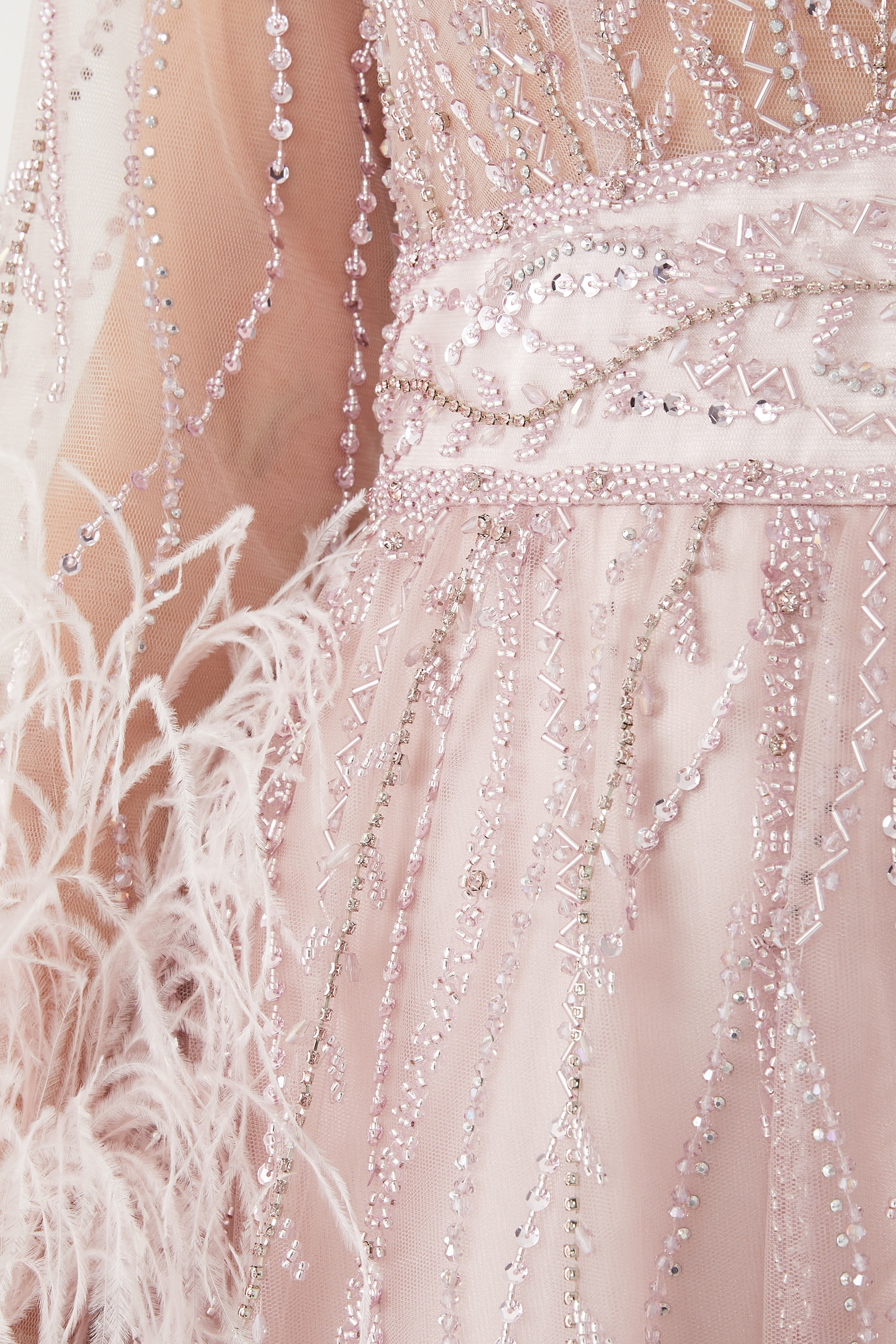 فستان طويل بأكمام طويلة مطرز موف