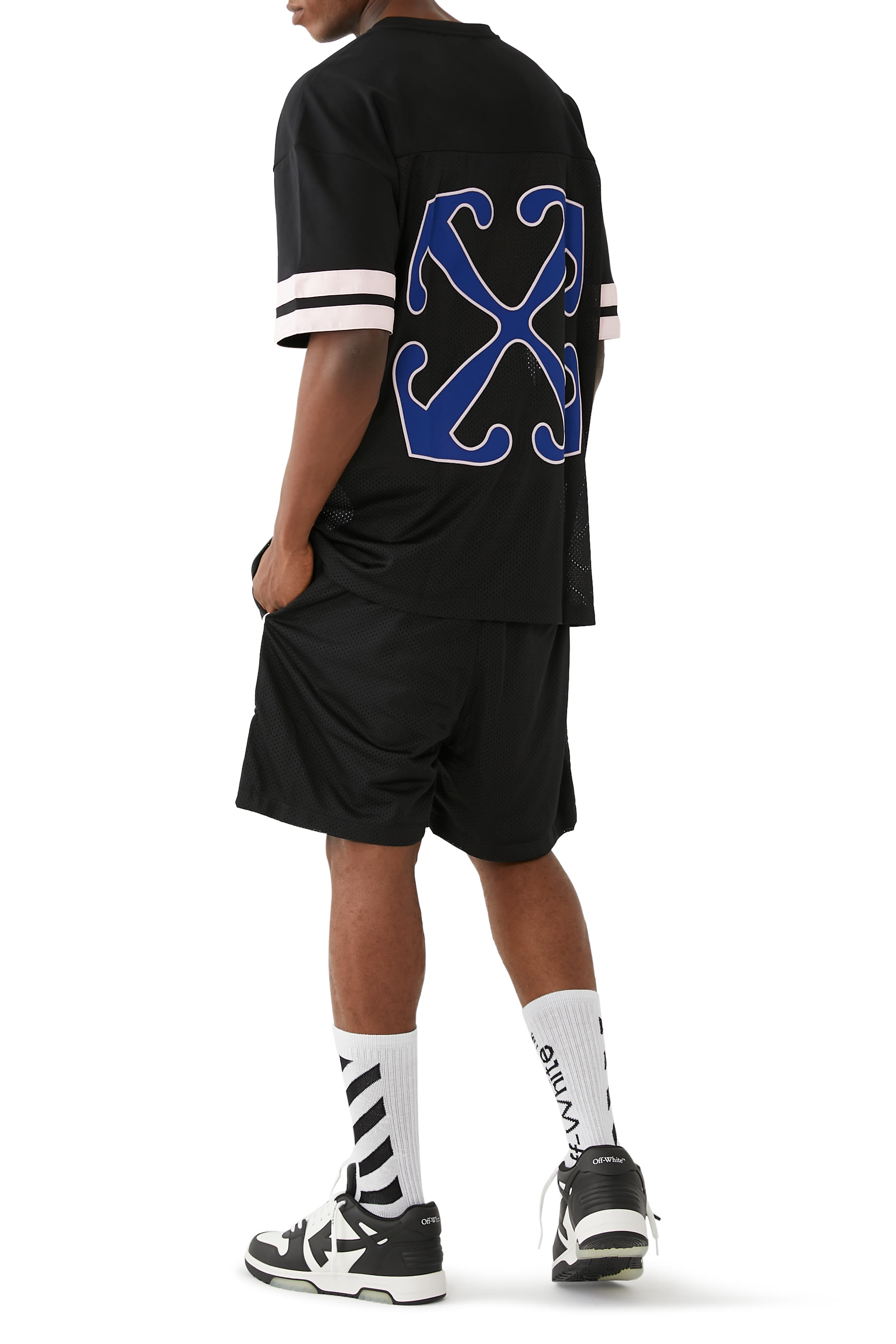 تيشيرت فوتبول قماش شبكي بشعار الماركة