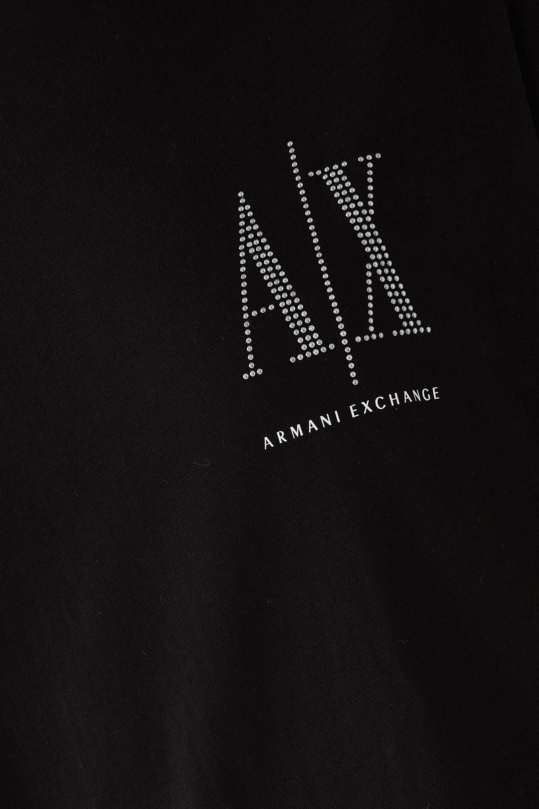 فستان بطبعات شعار الماركة