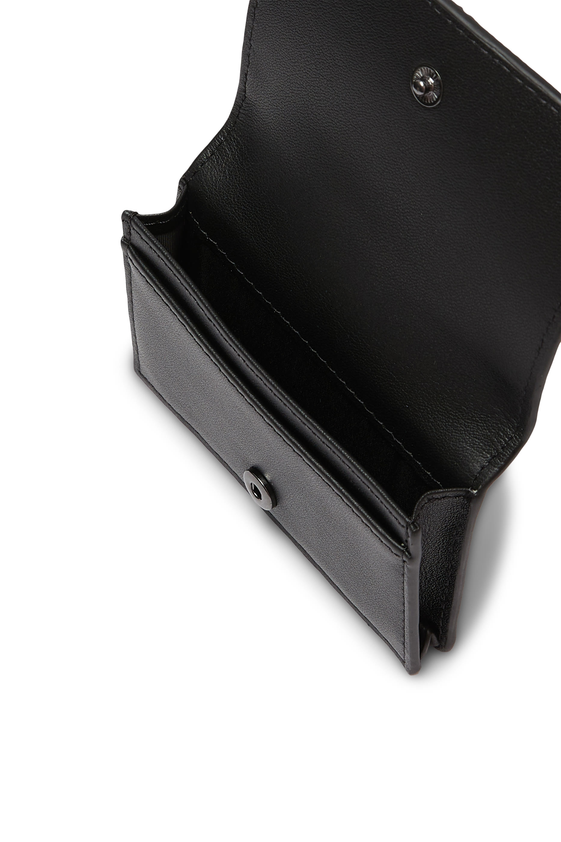 محفظة جلد معاد تدويره