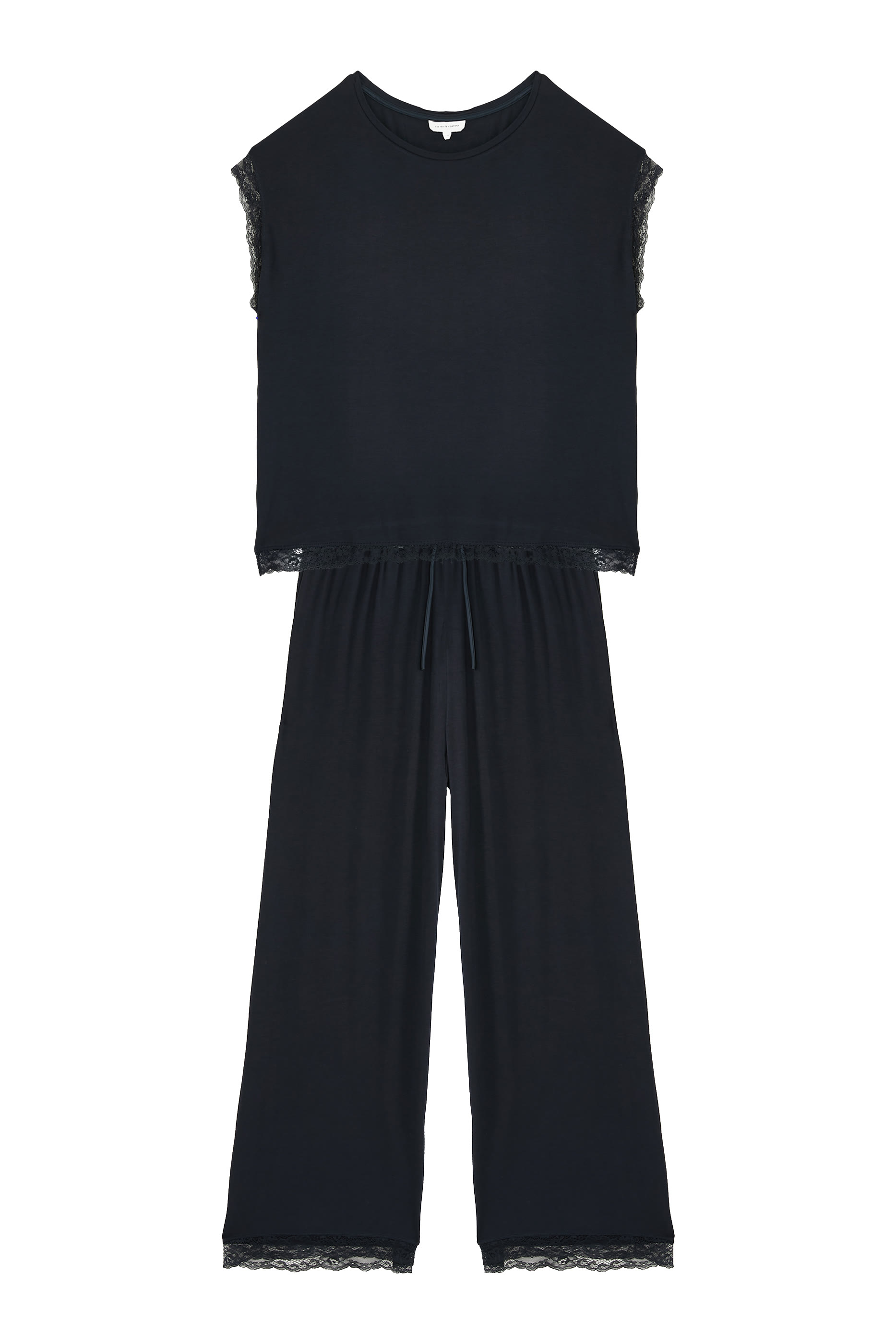 طقم بيجامة بحواف دانتيل جيرسيه