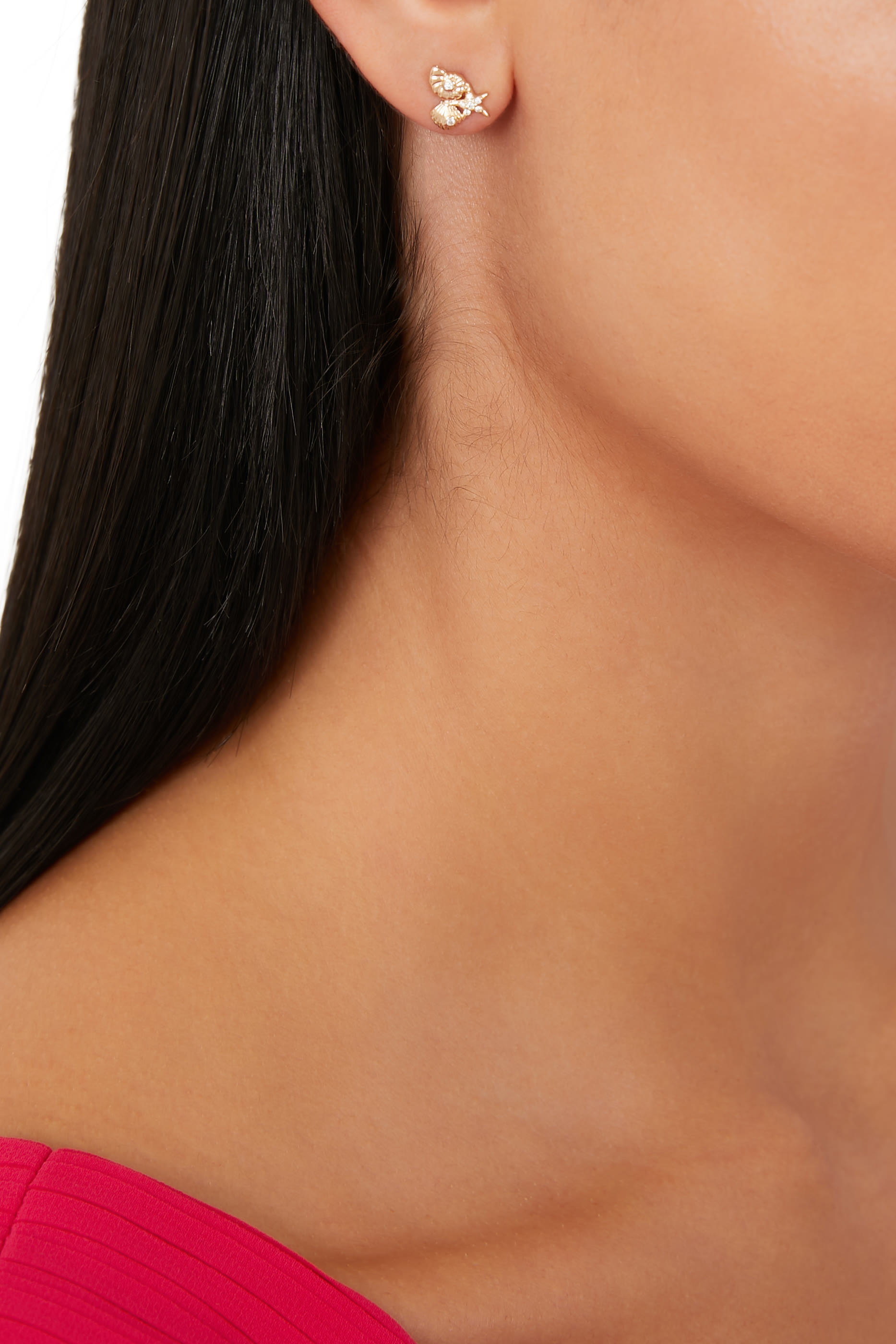 قرط منفرد بتصميم أصداف مرصع بالماس ذهب أصفر عيار 14