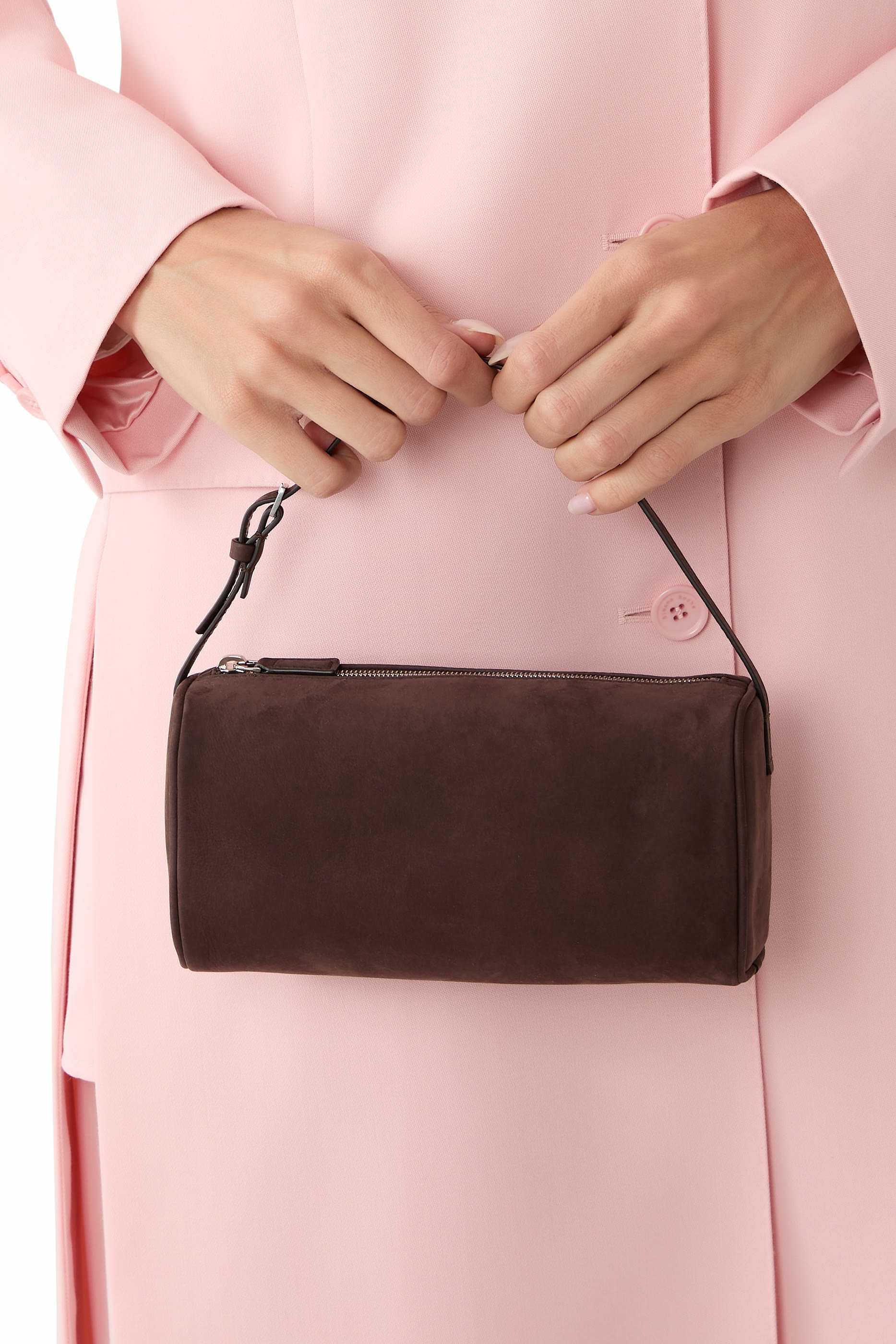 حقيبة بتصميم مستوحى من التسعينات