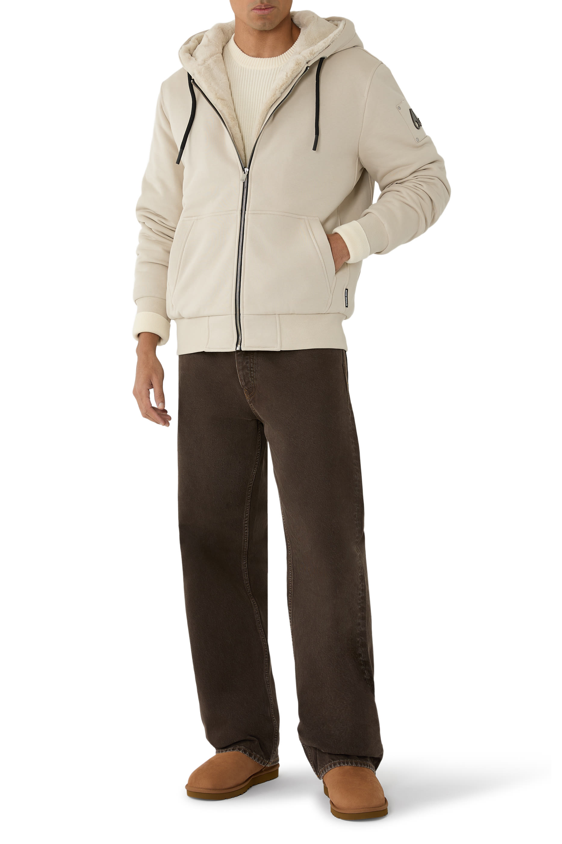 هودي بسحاب وشعار الماركة