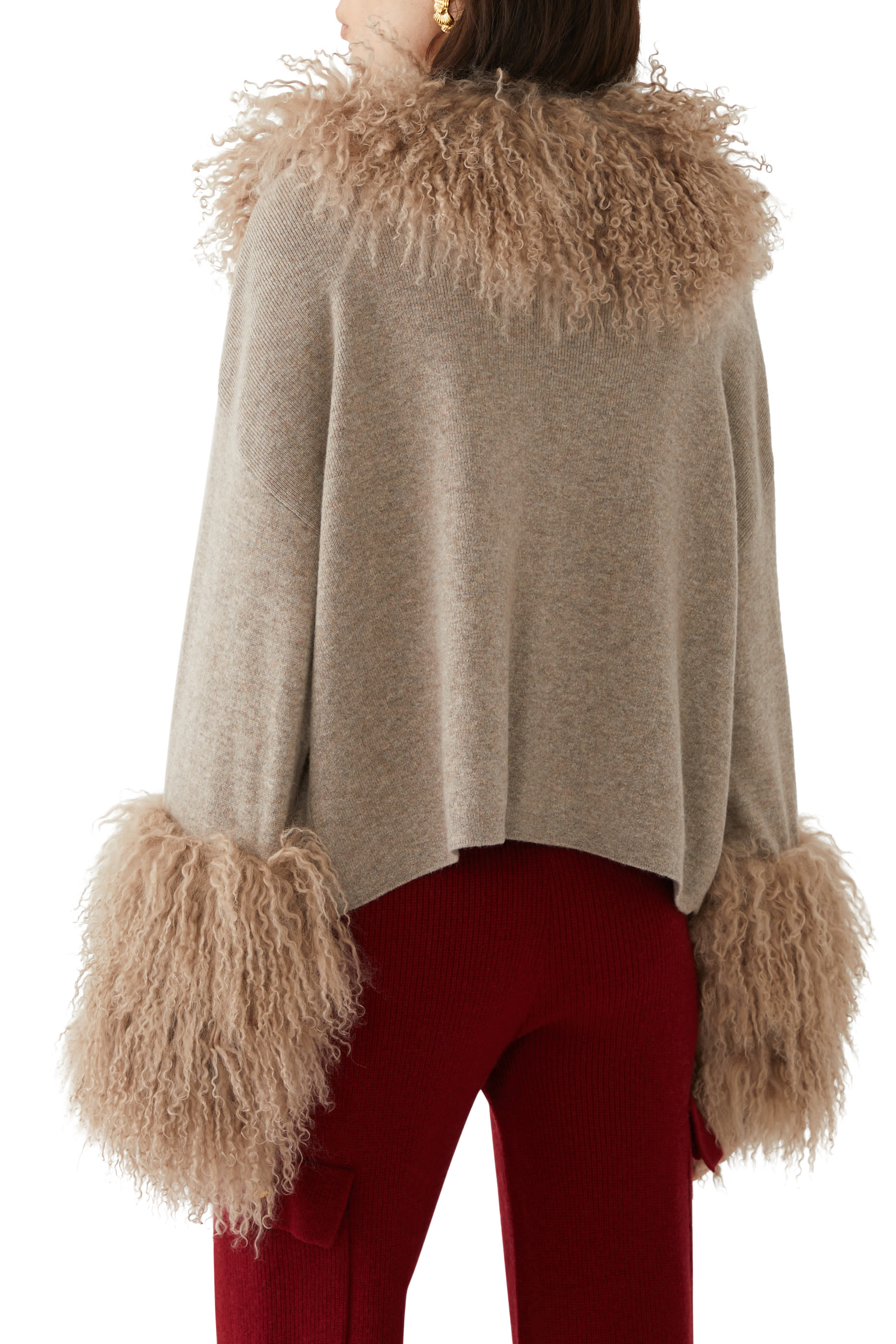 جاكيت بفرو صناعي على الياقة والأساور نسيج بغرزة الضفيرة