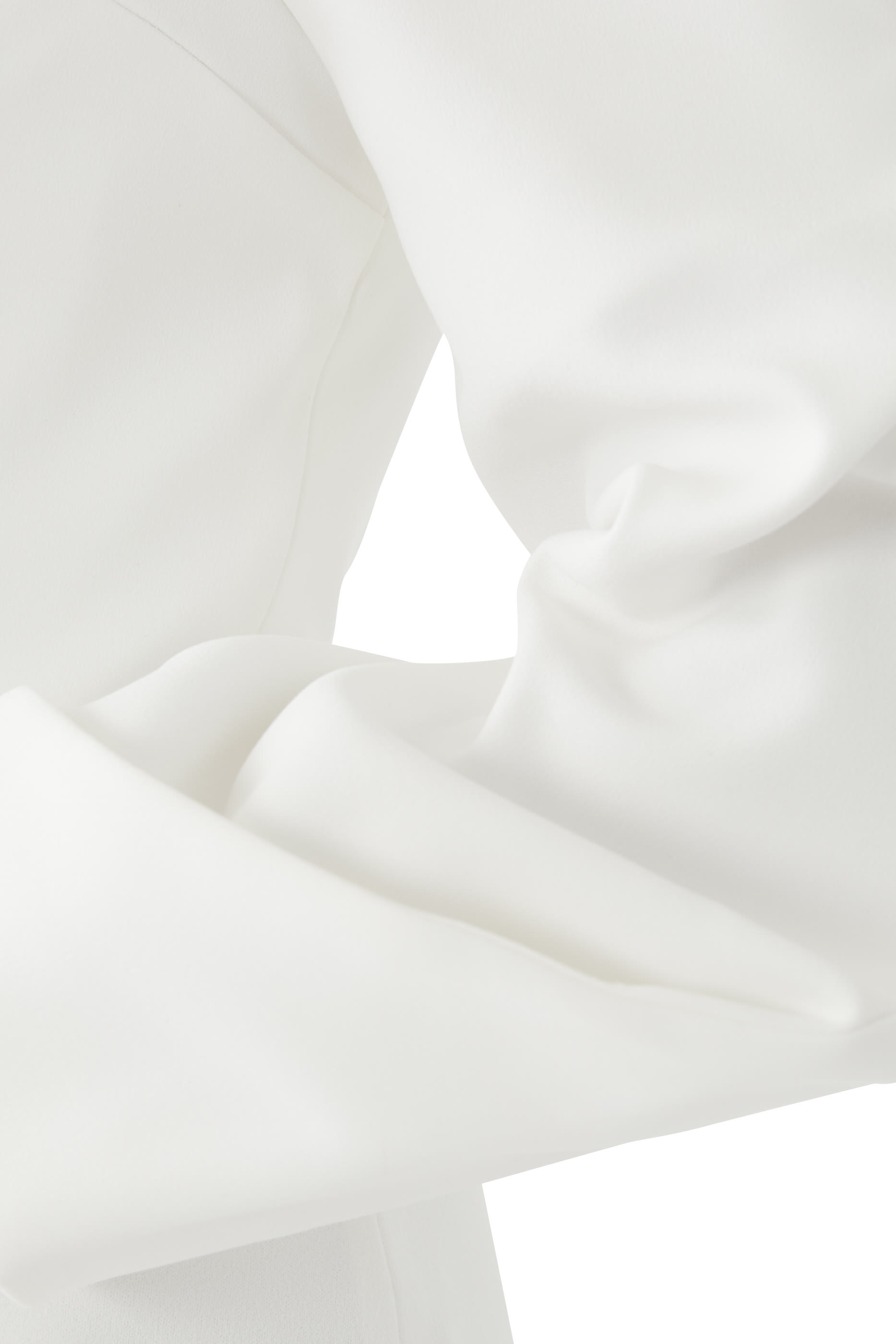 فستان سهرة لوتا كريب