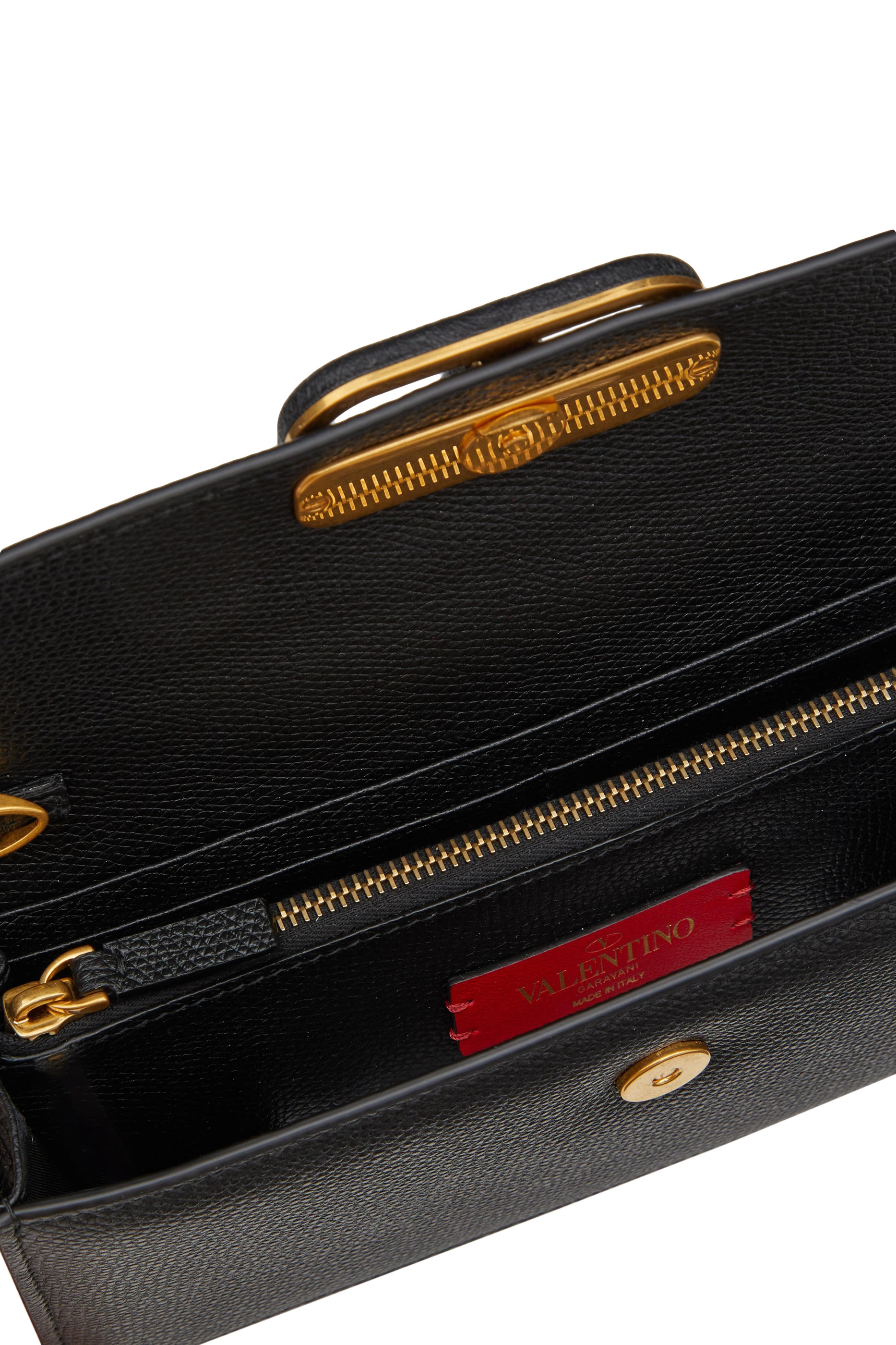 محفظة فالنتينو غارافاني بسلسلة بشعار حرف V