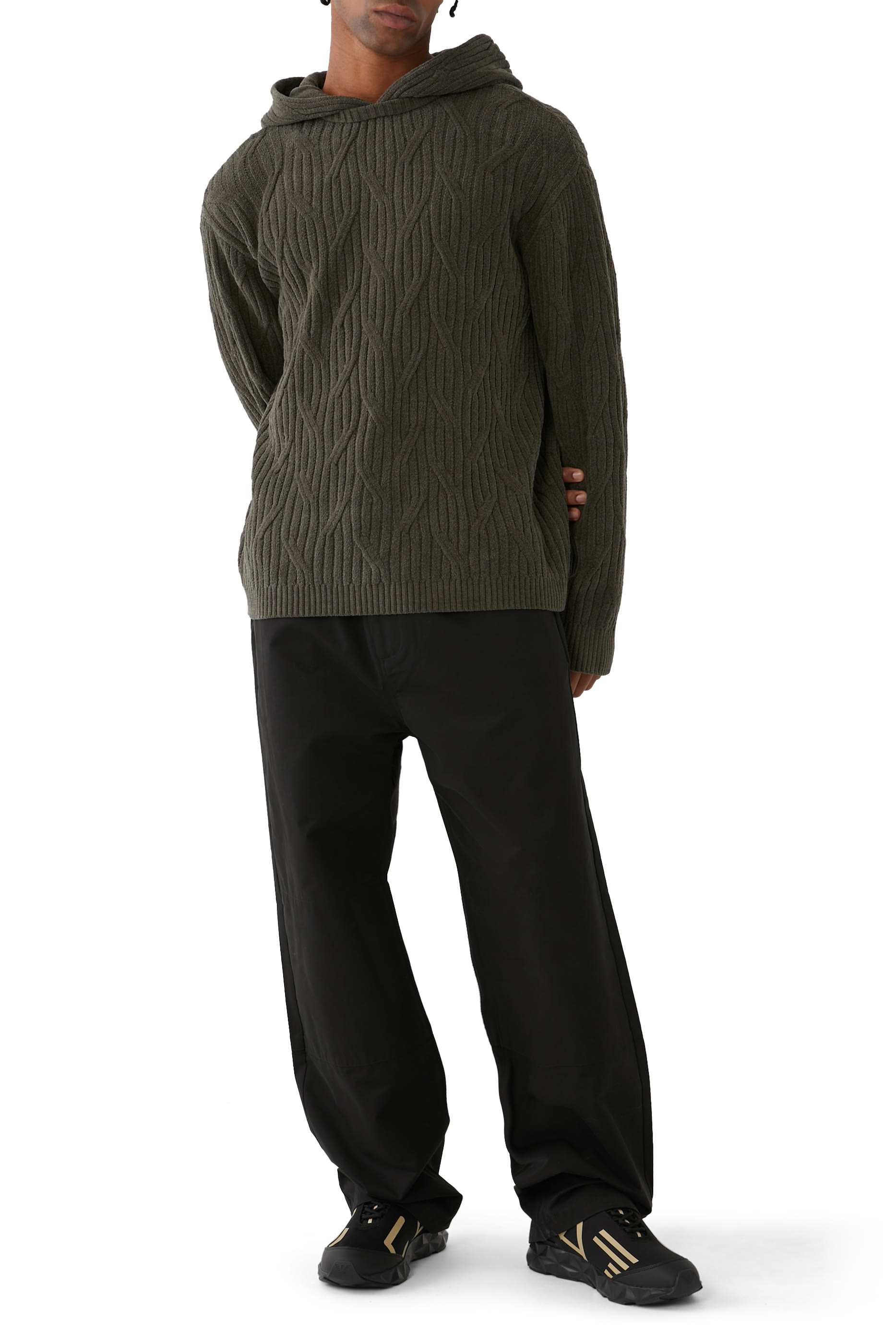 سترة بغطاء رأس منسوج بغرزة الضفيرة