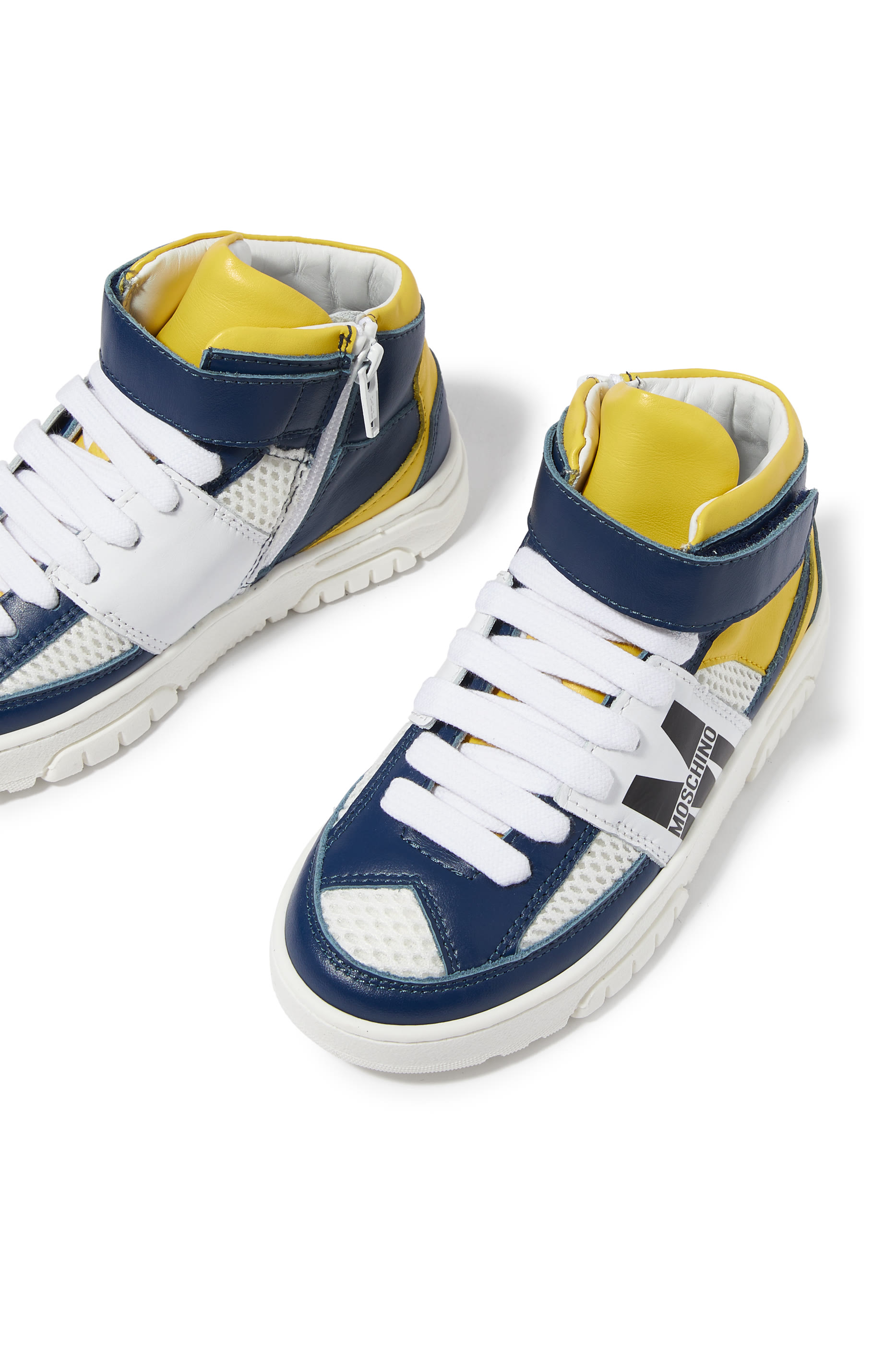 سنيكرز بشعار الماركة جلد للأطفال