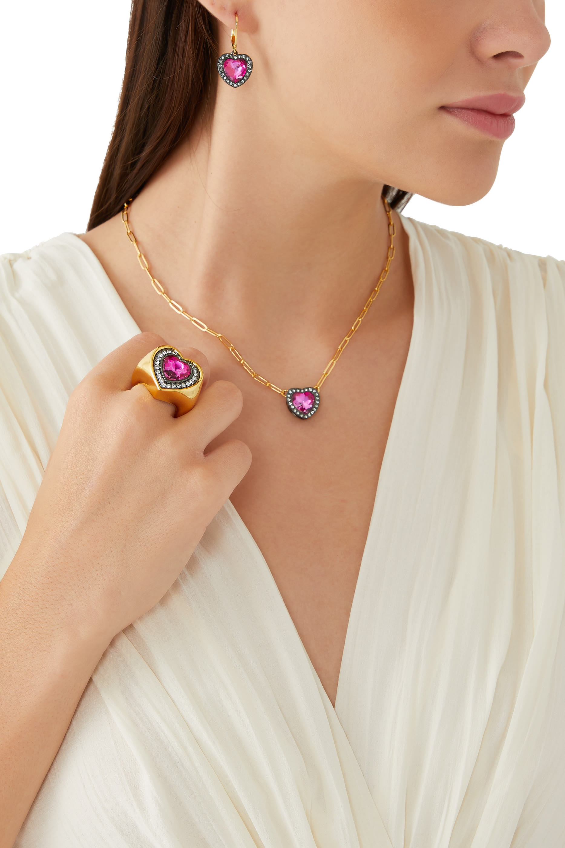 قلادة هالة بتصميم قلب مرصع بالماس معدن