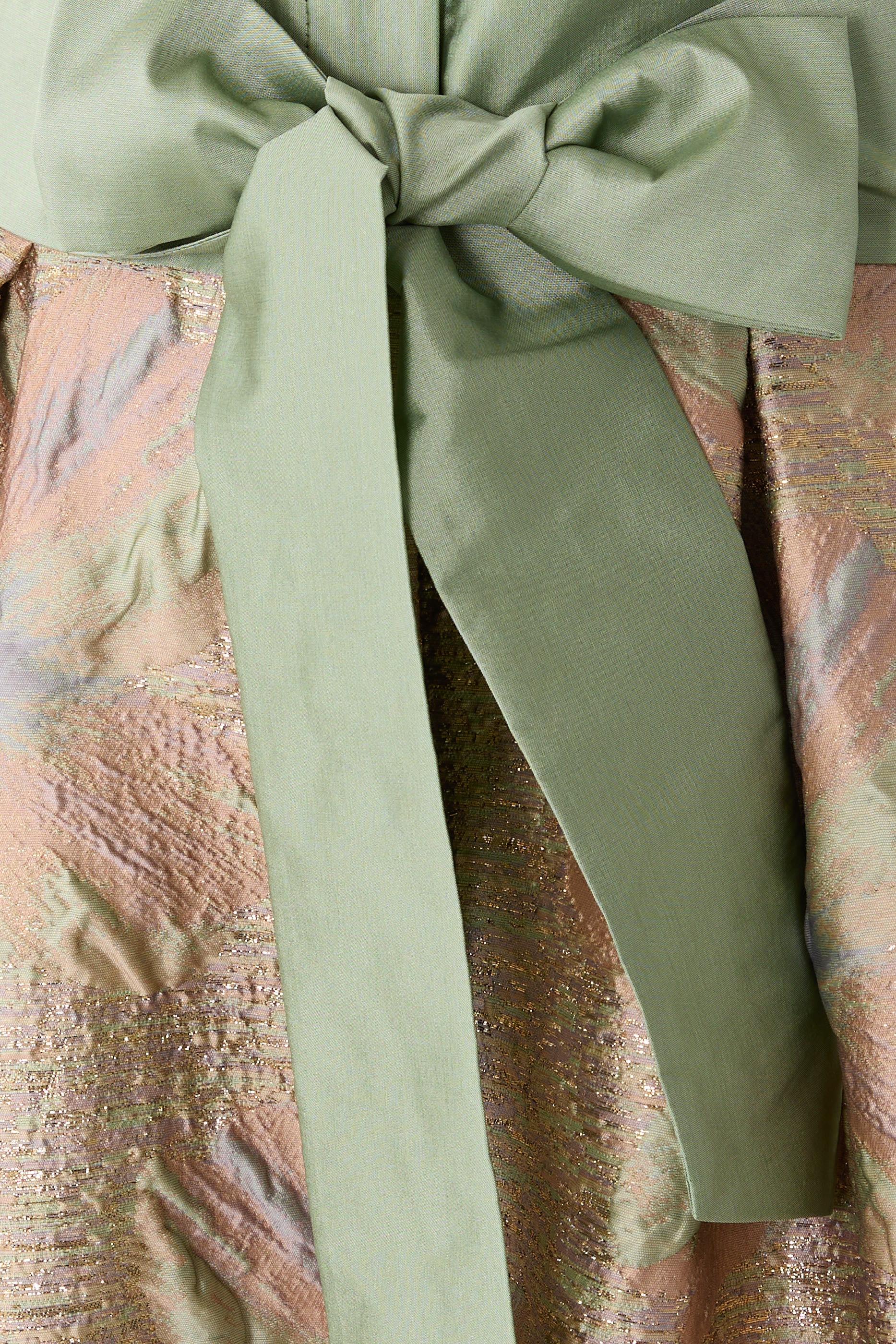 فستان سهرة بتصميم قميص بخصر وتنورة جاكار تافيتا