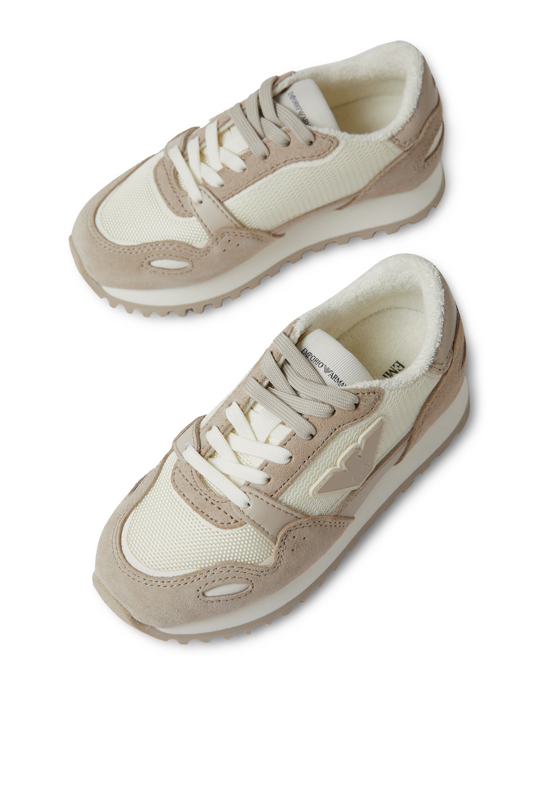 سنيكرز بشعار الماركة للأطفال