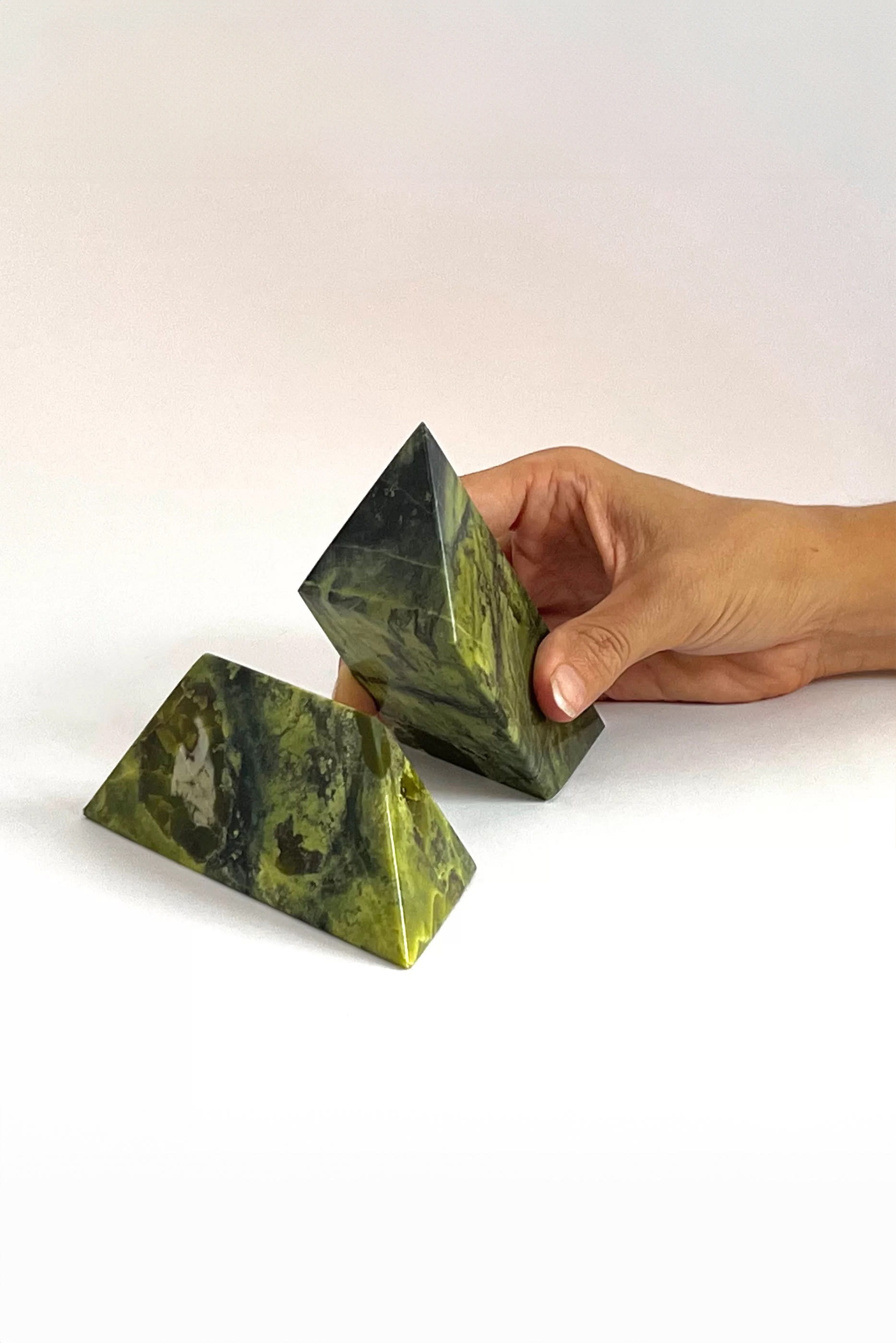 قطعة ديكور مكعب أحجية بتصميم هرم