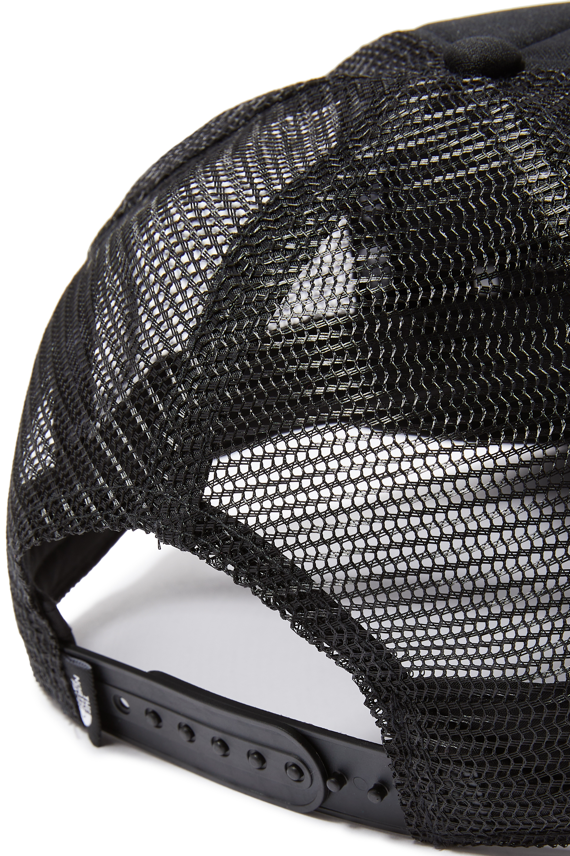 كاب بطبعة شعار الماركة