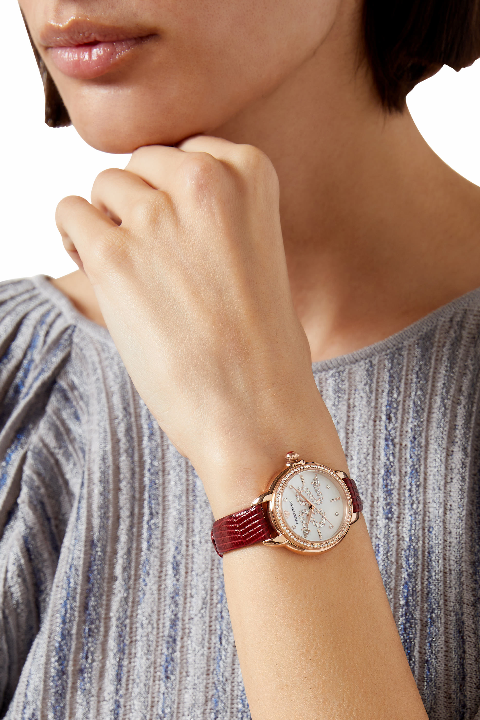 ساعة بثلاث عقارب جلد