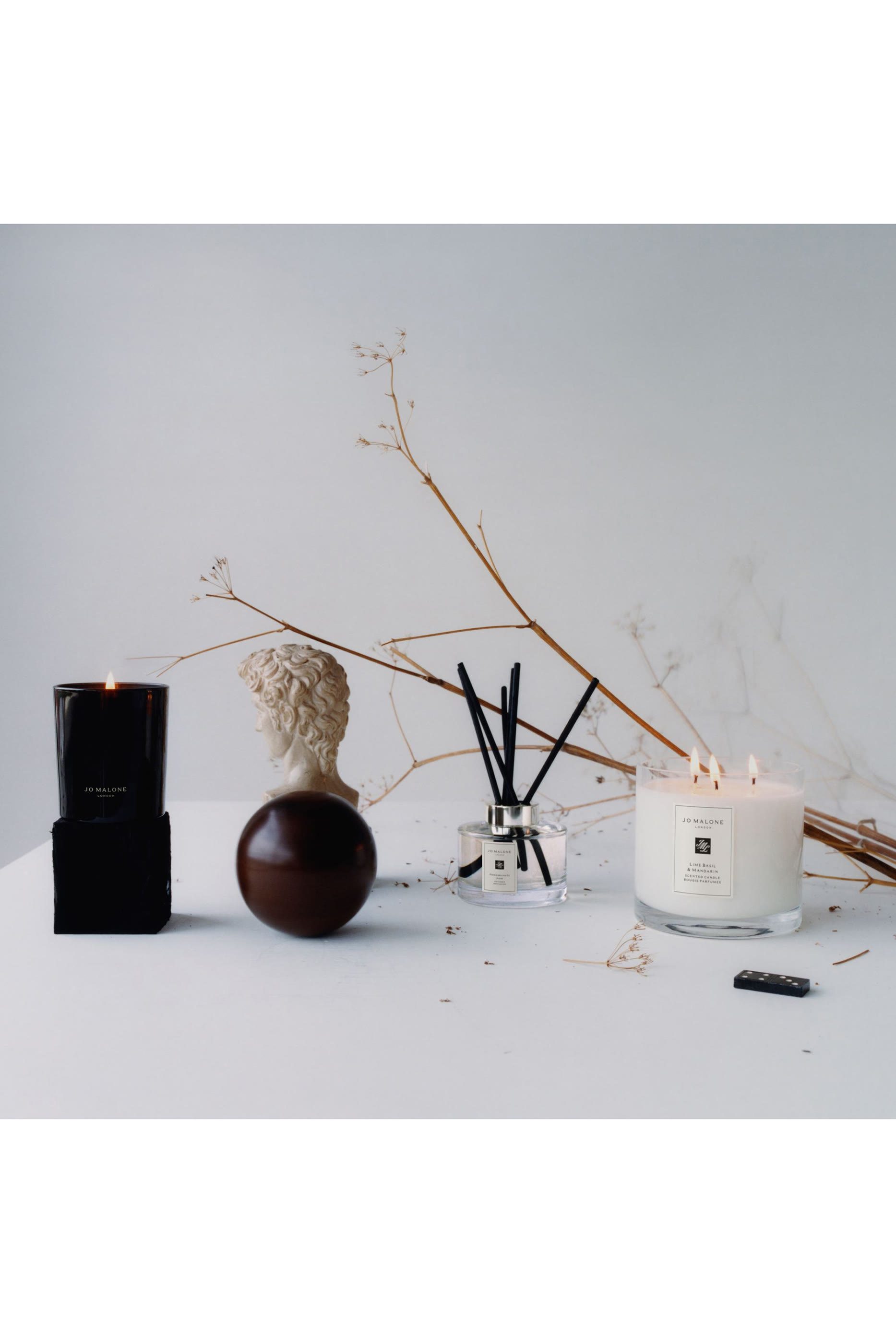 شمعة معطرة بيوني اند بلاش سويد