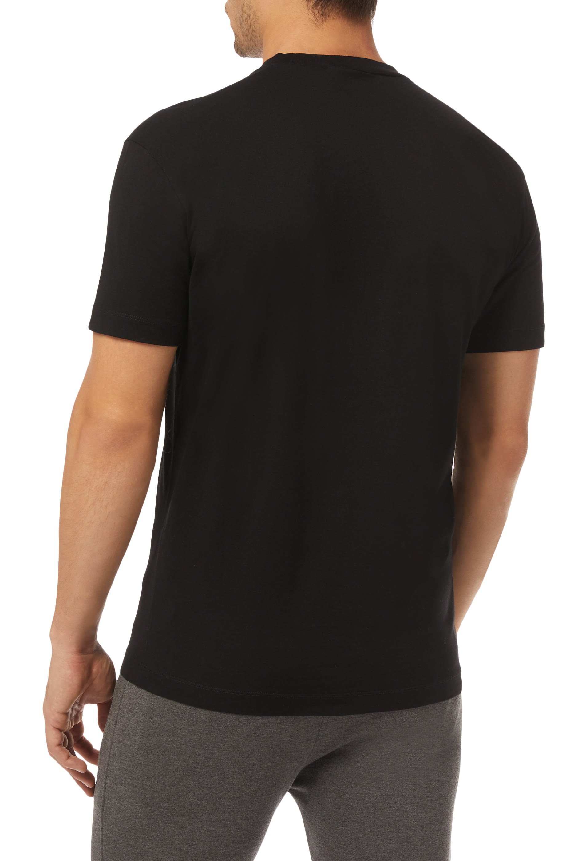 تيشيرت بطبعة شعار الماركة بحجم صغير