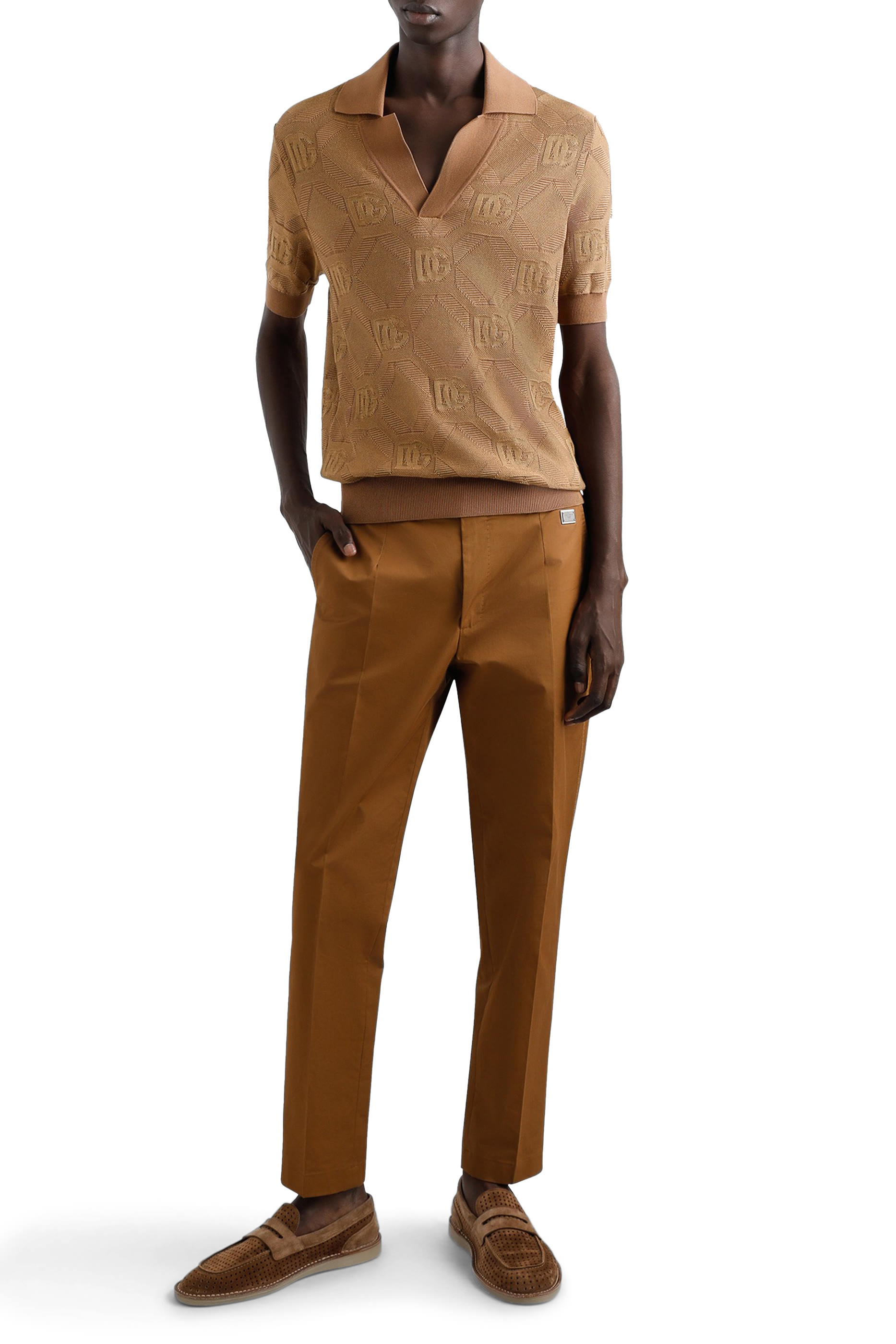 بنطال مزين بشعار الماركة