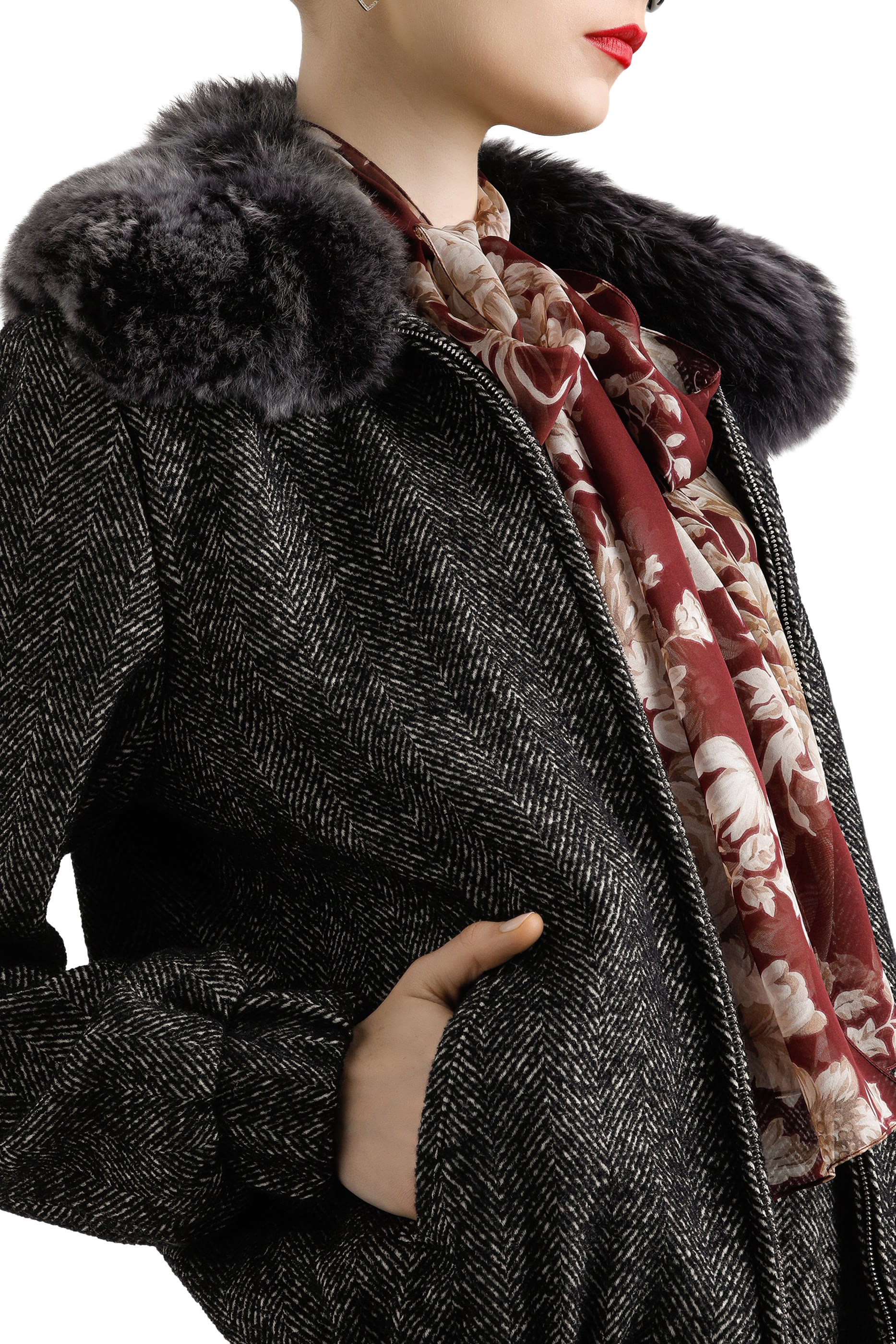 جاكيت بخطوط شيفرون صوف