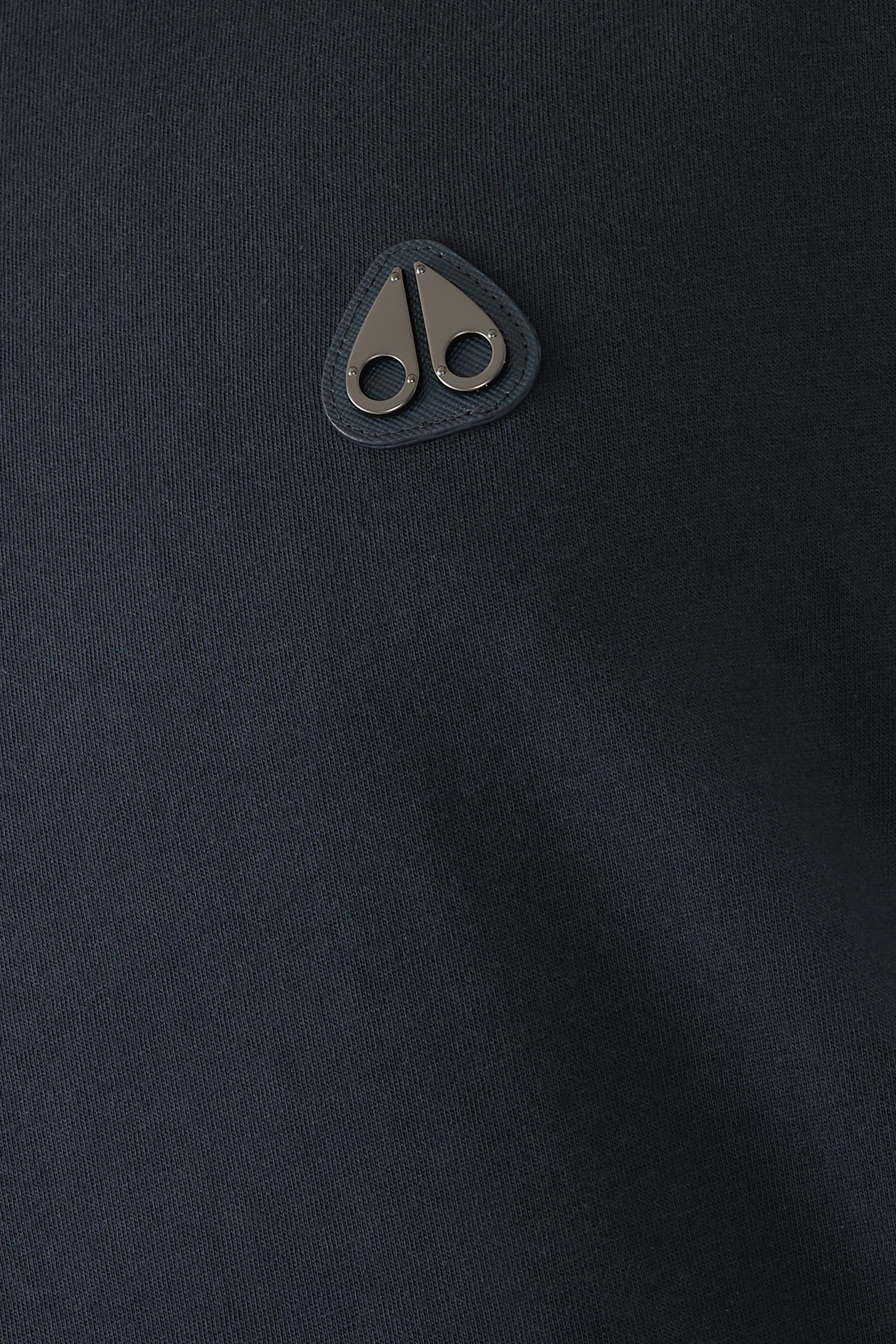 تيشيرت بشعار الماركة