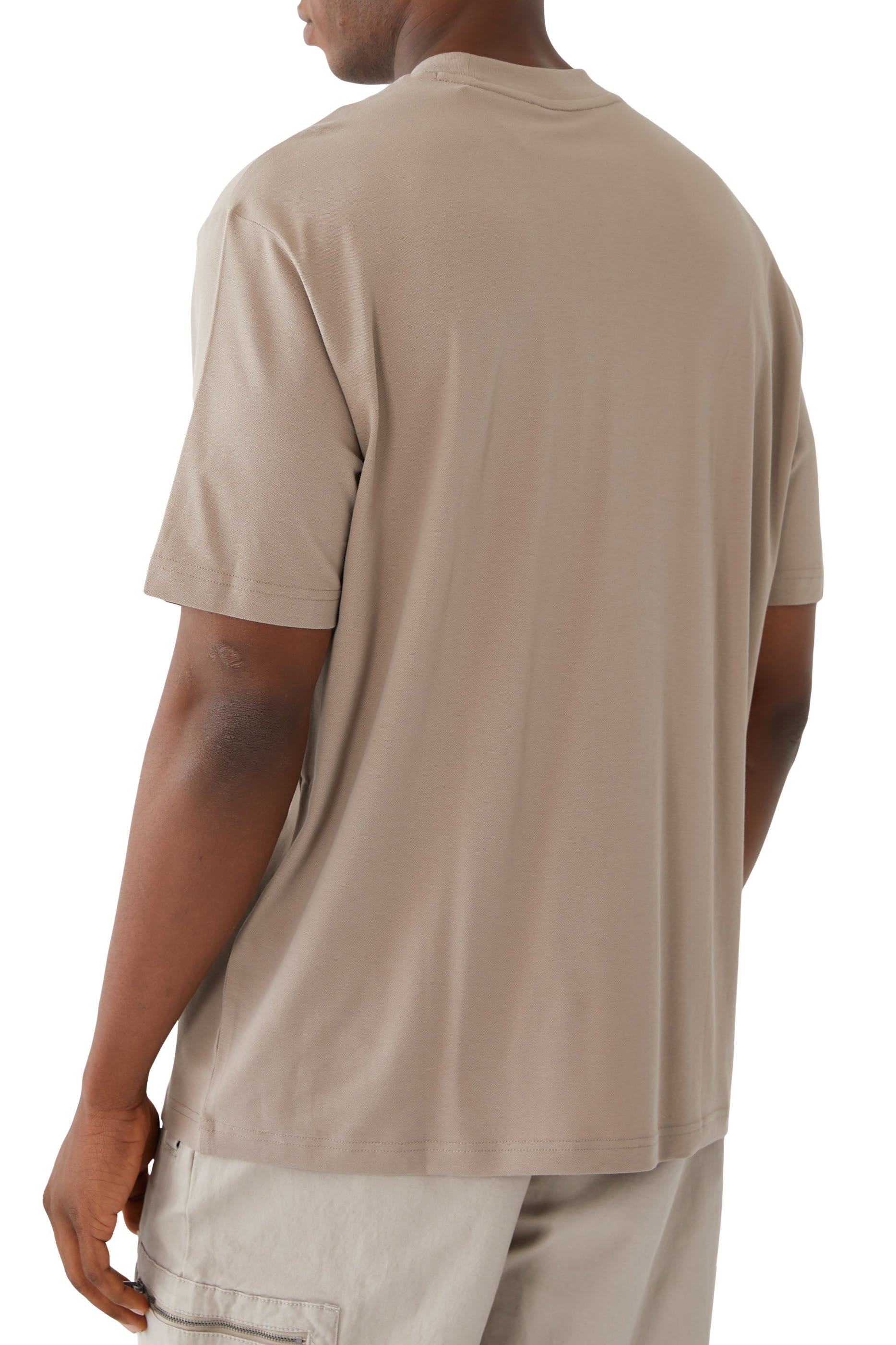 تيشيرت قطن عضوي بشعار الماركة