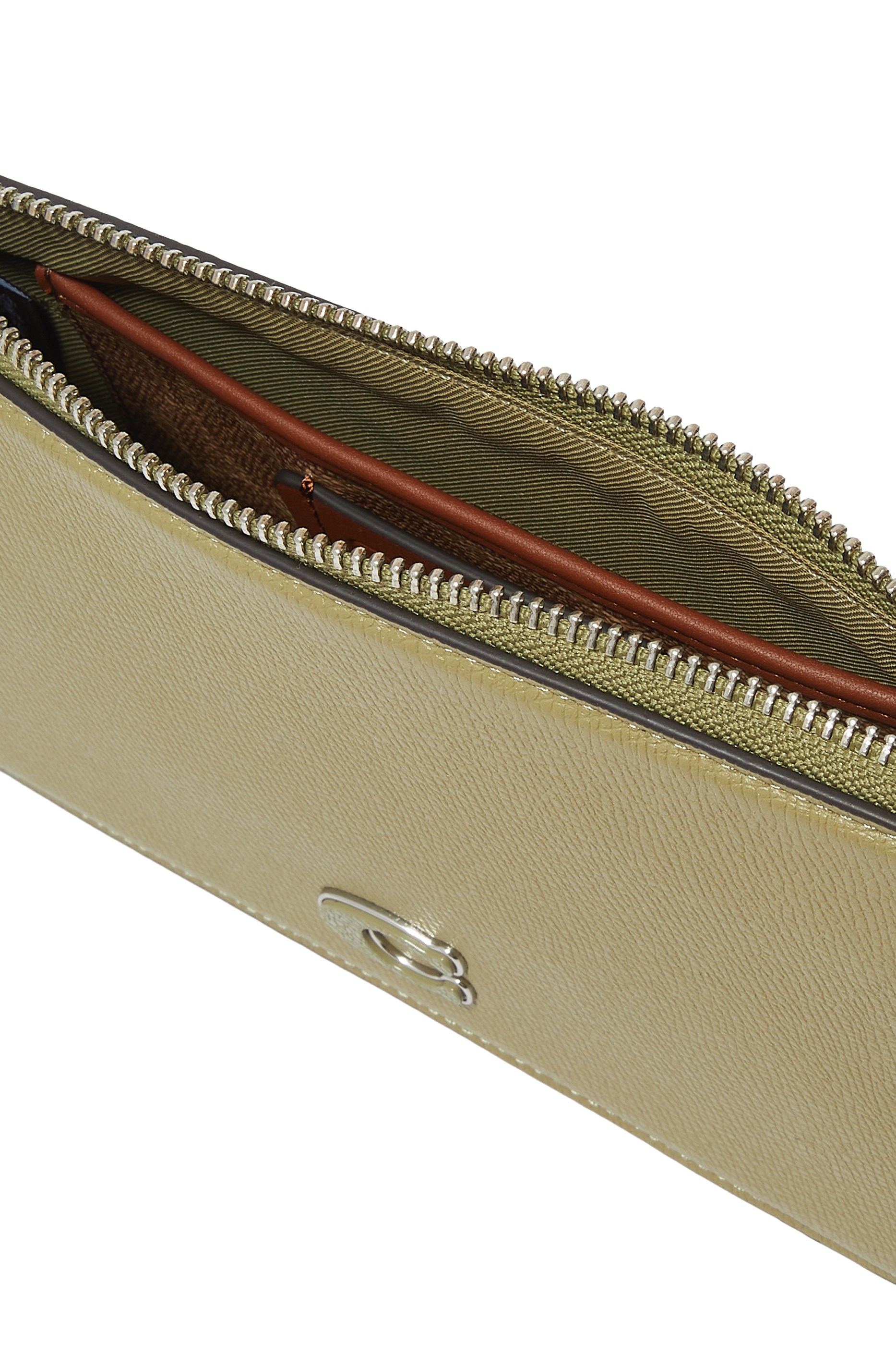 حقيبة صغيرة جلد