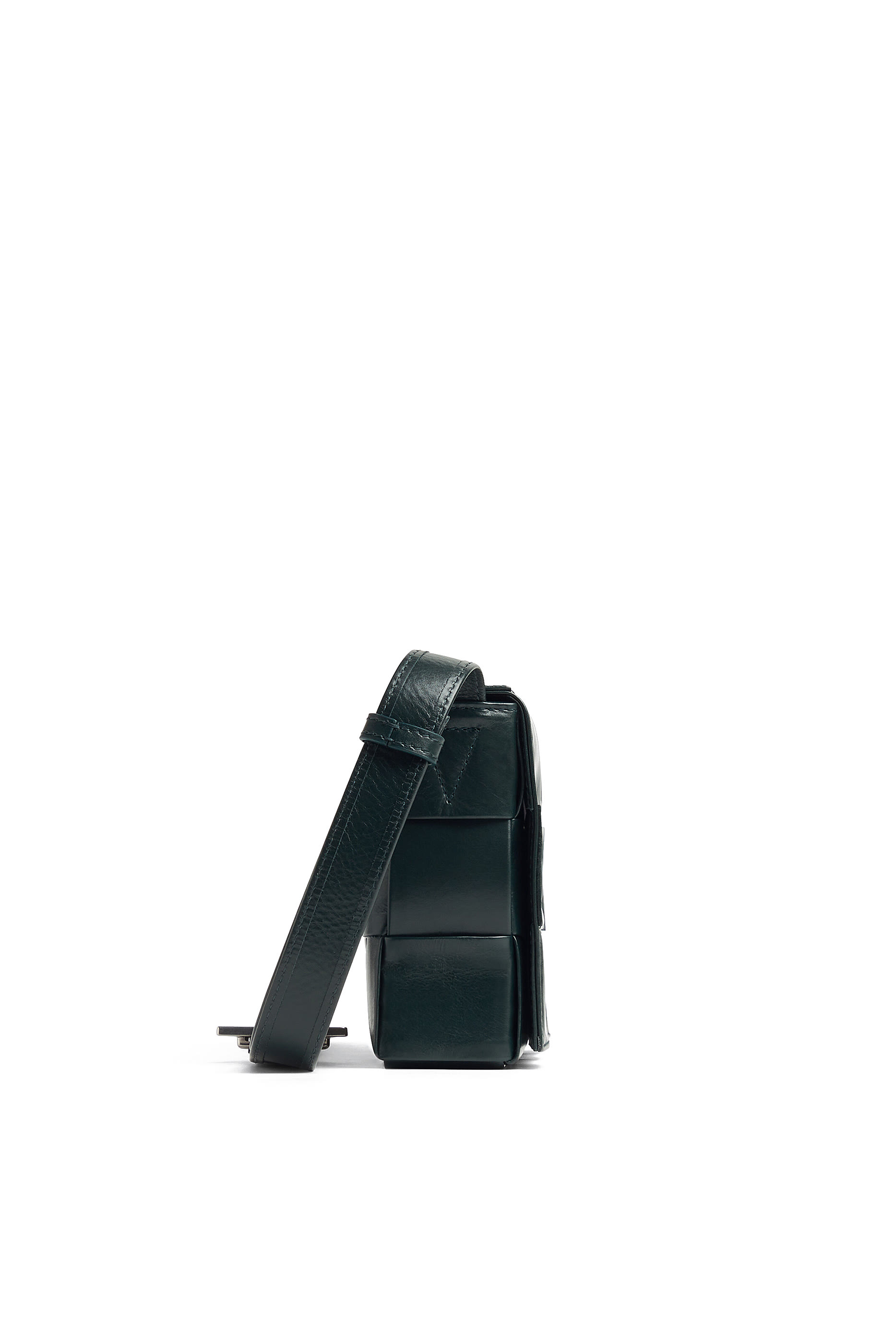 حقيبة خصر كاسيت