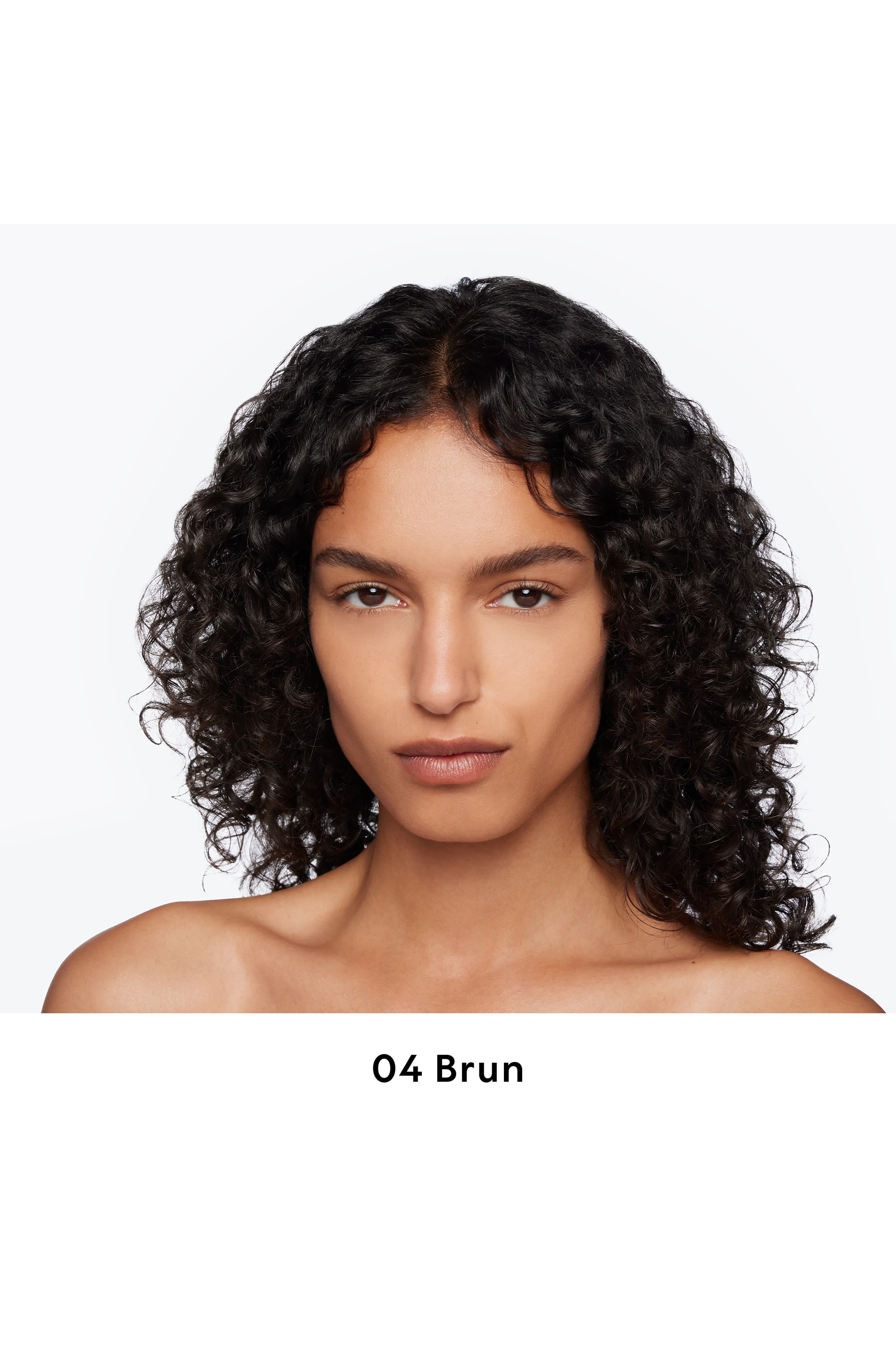 قلم حواجب بتركيبة بودرة