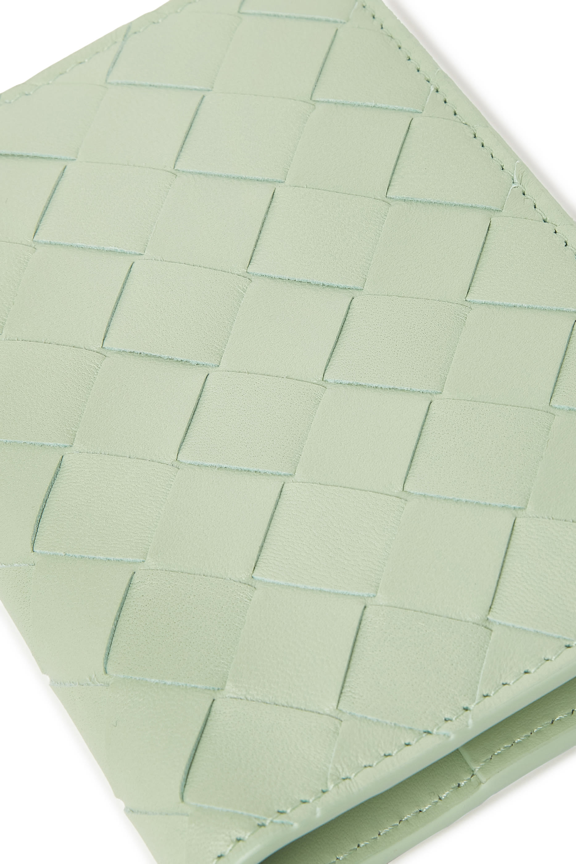 حافظة جواز سفر بتصميم مجدول