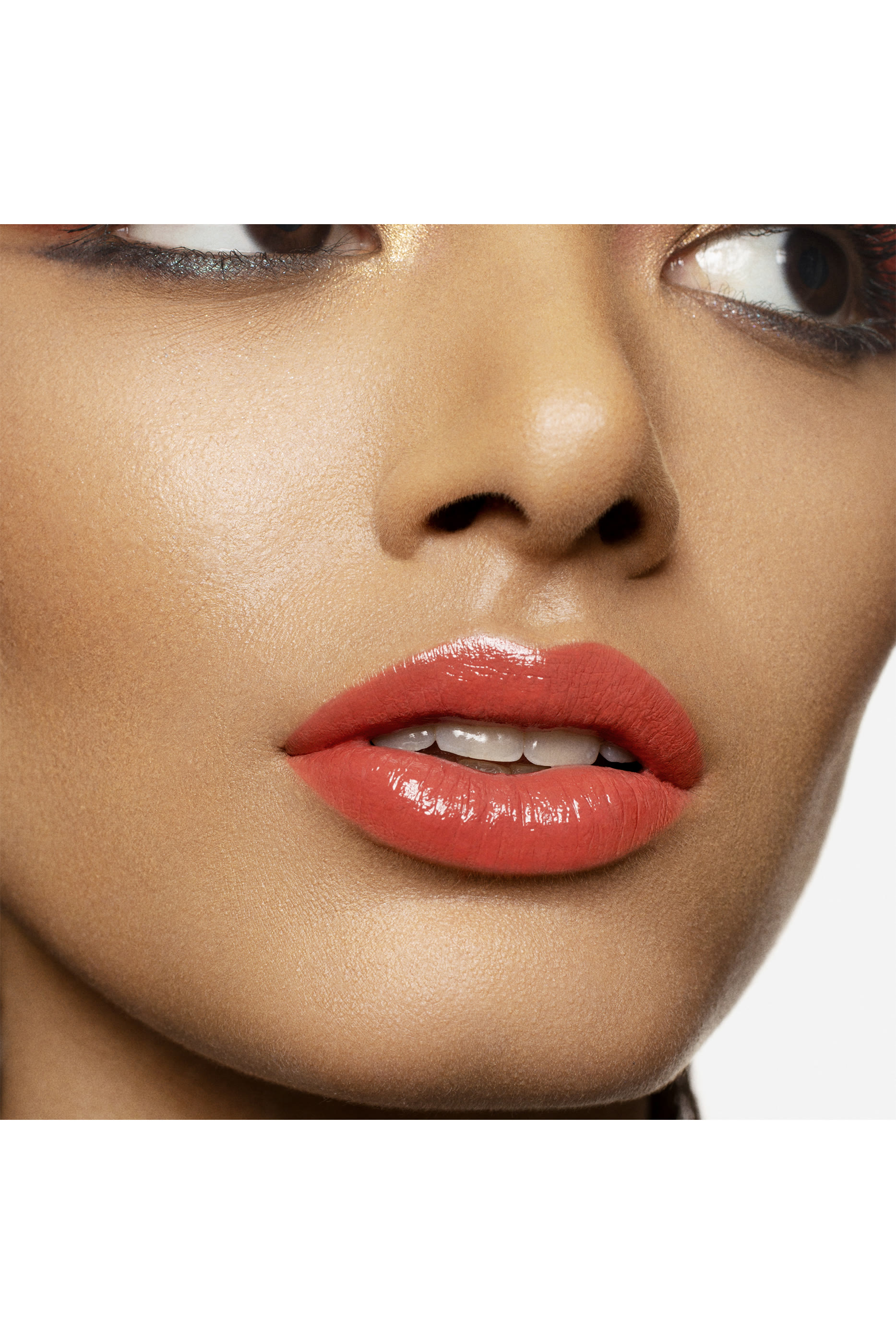 أحمر شفاه فينيل بتركيبة سائلة