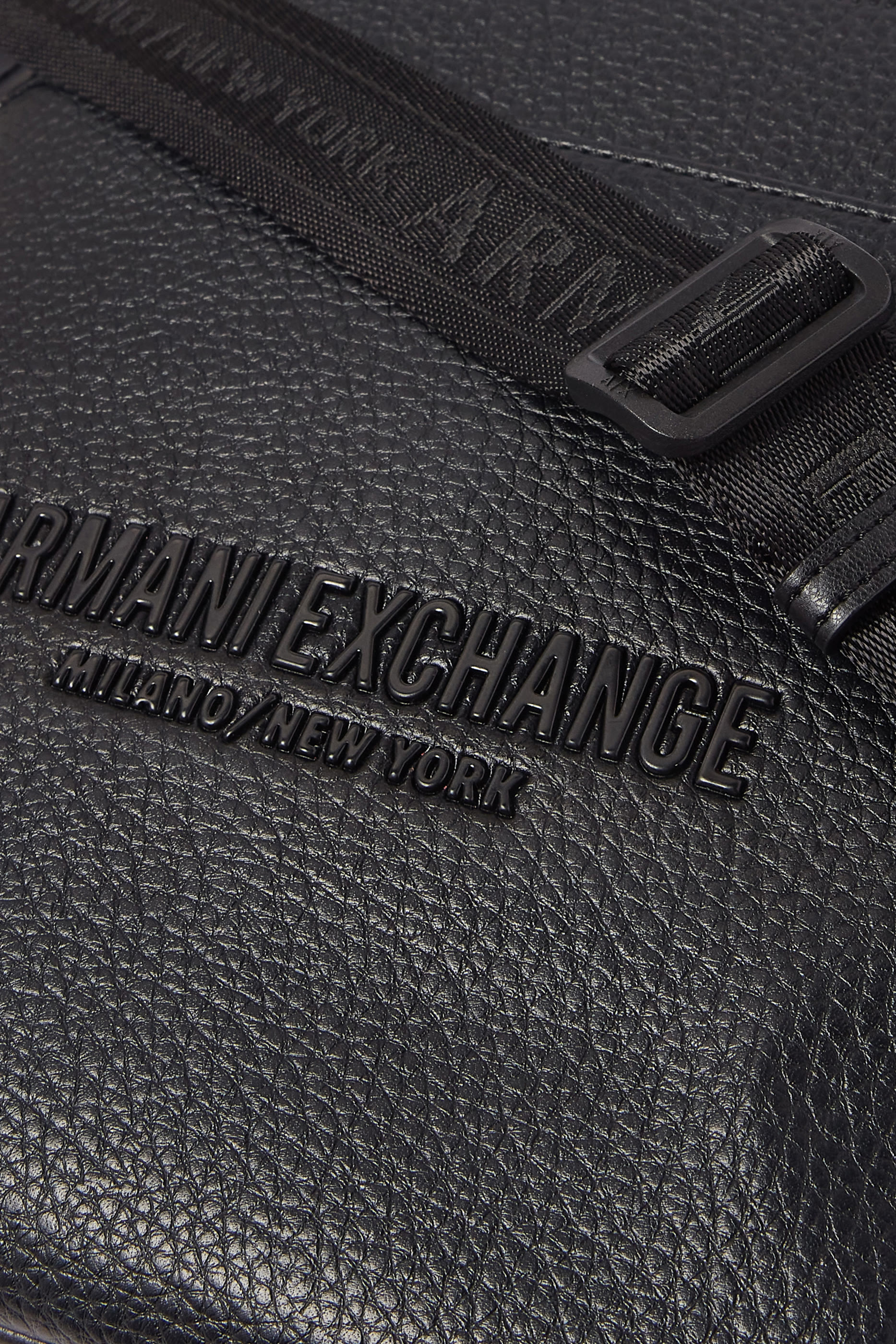 حقيبة مسنجر بشعار الماركة