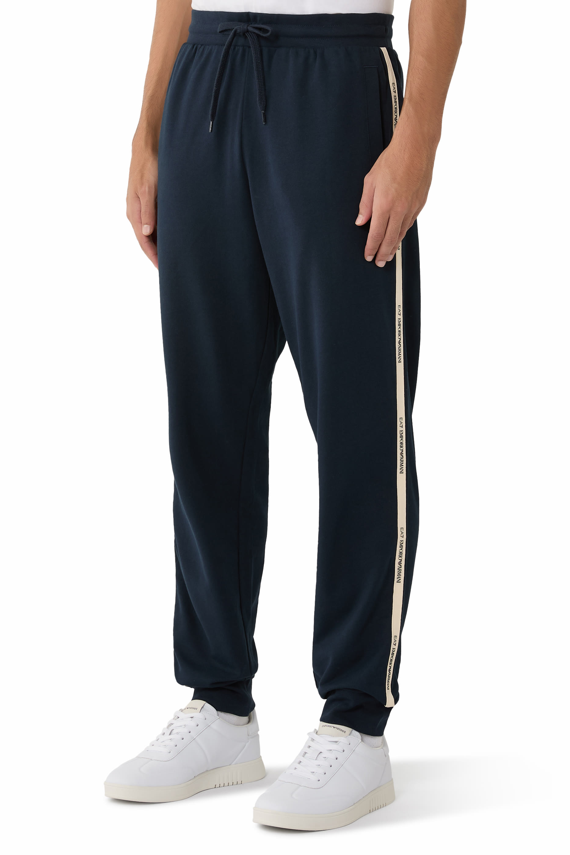 بنطال بشريط شعار الماركة