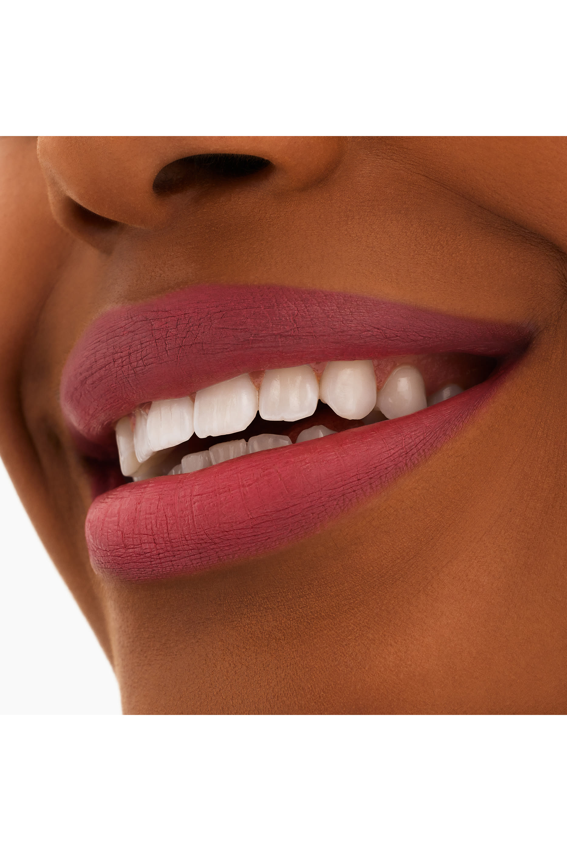 أحمر شفاه لوكت كيس يدوم 24 ساعة