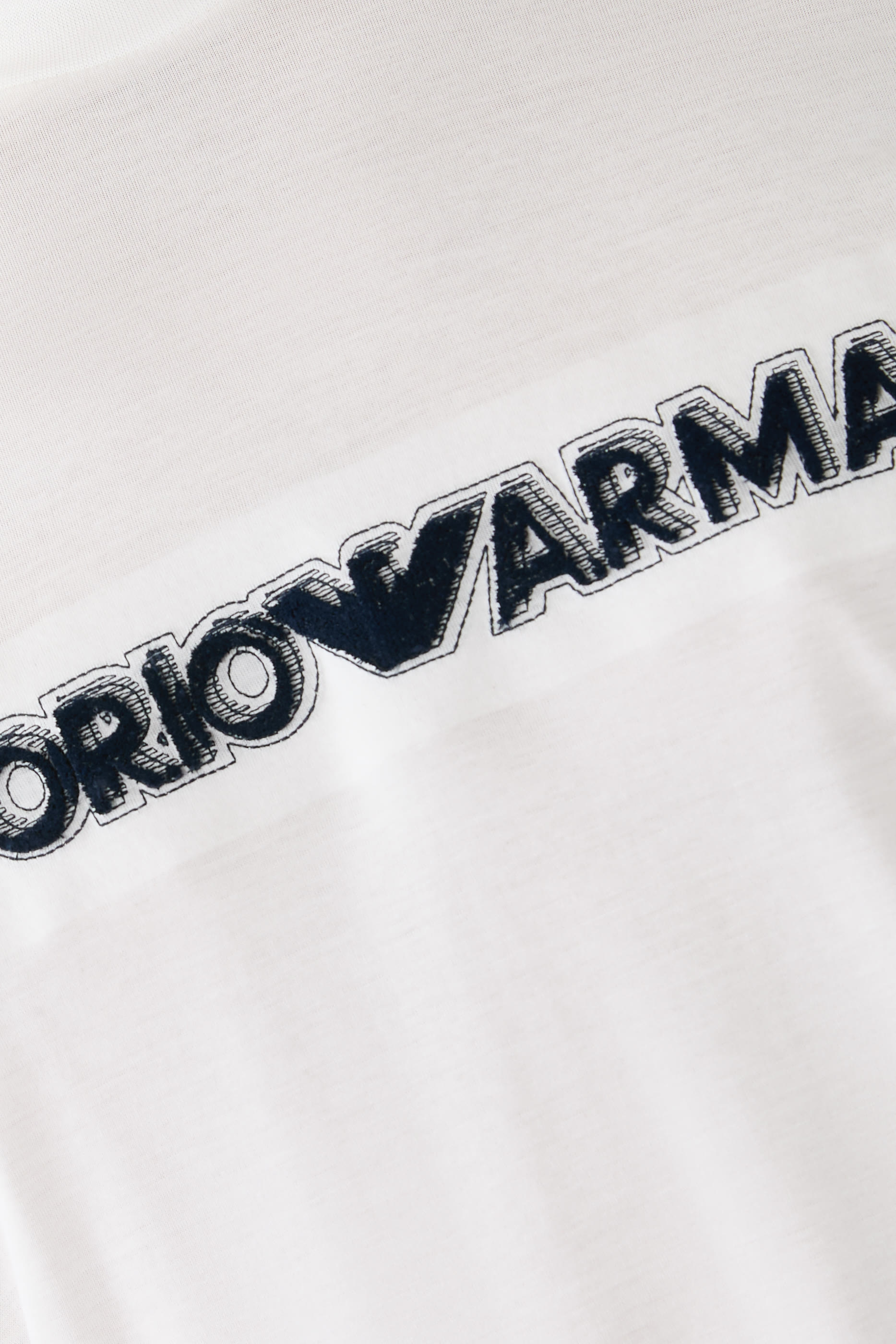 تيشيرت بشعار الماركة