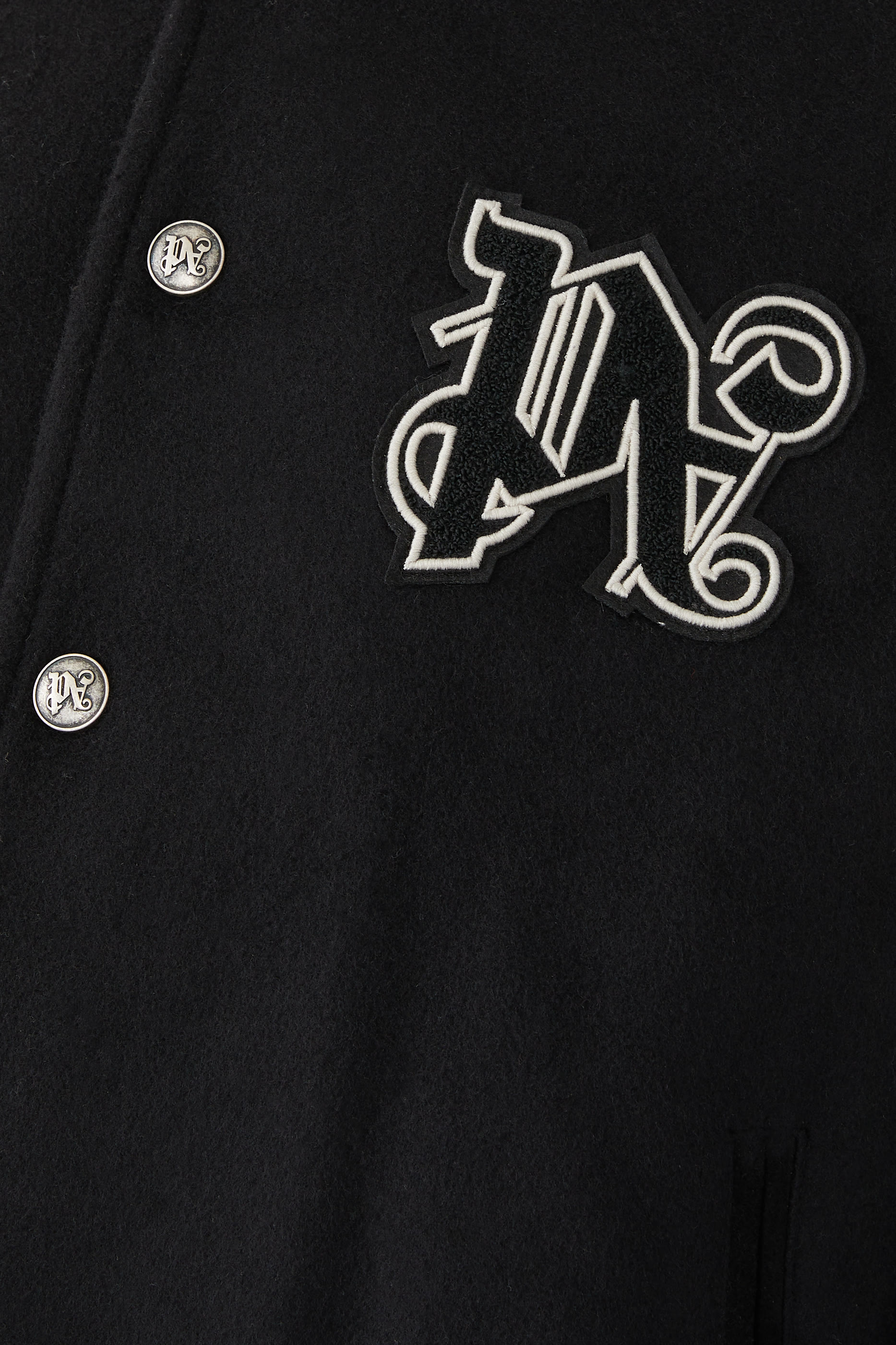 جاكيت فيرتيجو بغطاء رأس وتصميم جامعي