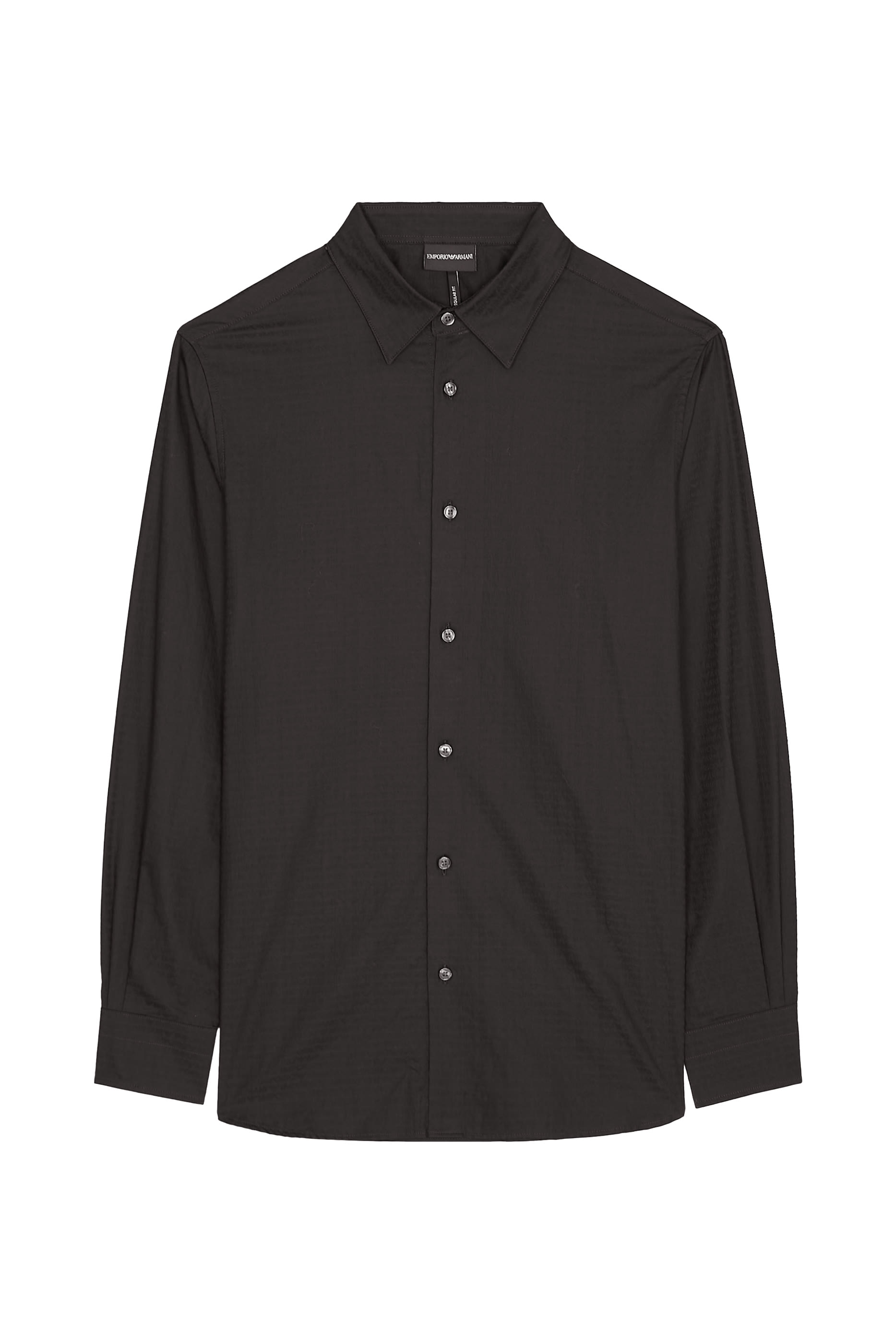 قميص بأكمام طويلة وشعار الماركة بحجم صغير