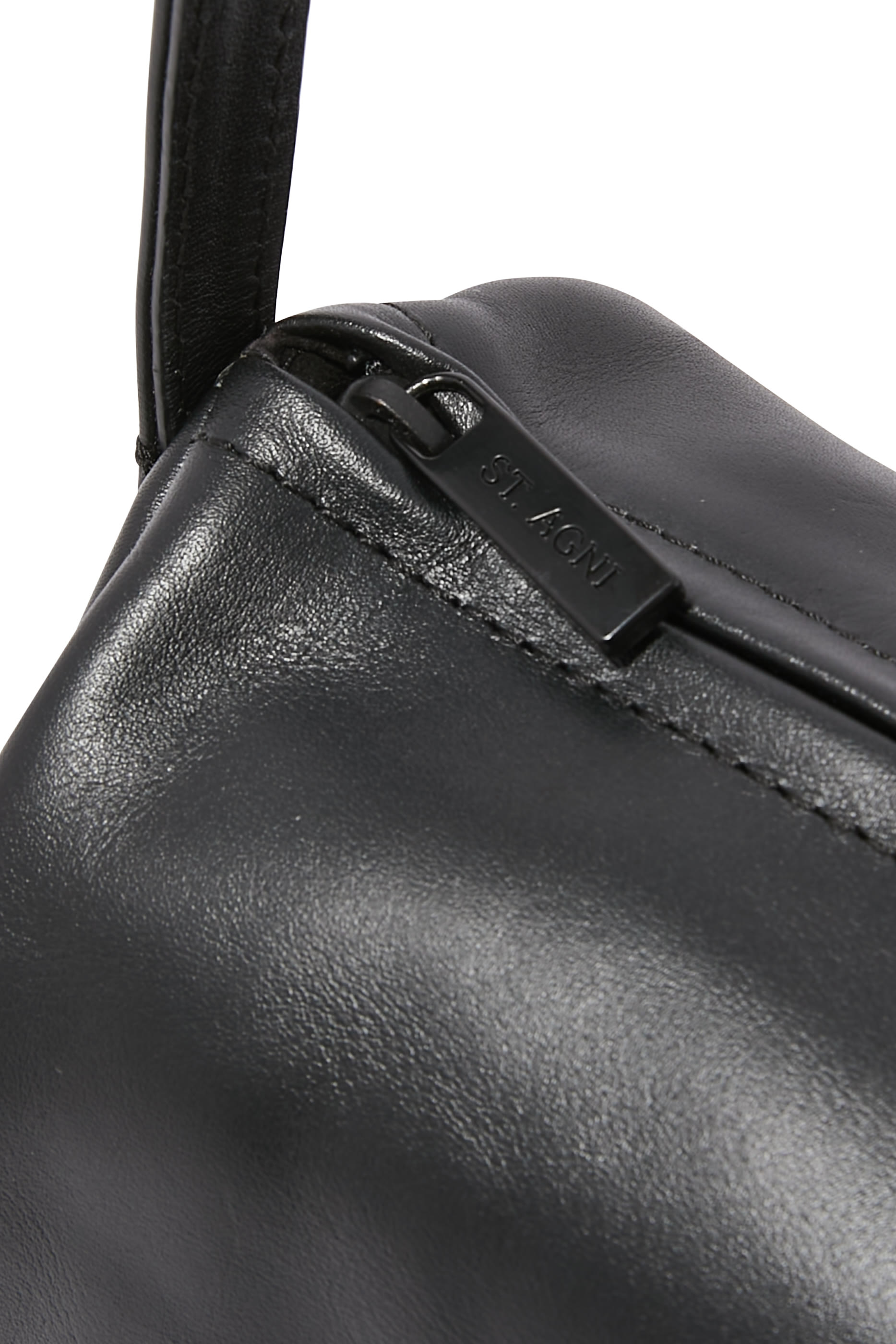 حقيبة صغيرة كونولو سلينغ