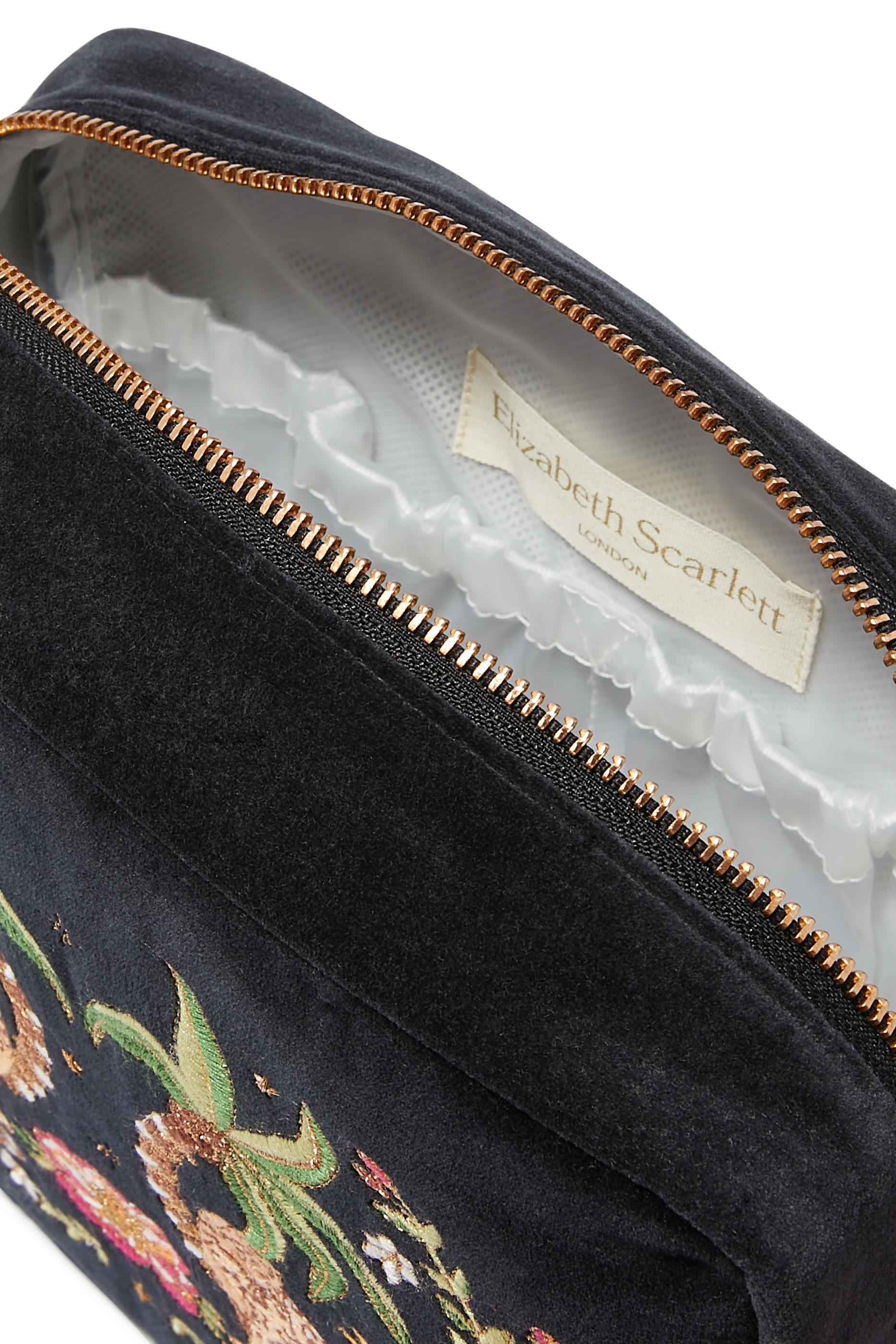 حقيبة مستحضرات عناية ذاتية بتطريزات استوائية ونمر