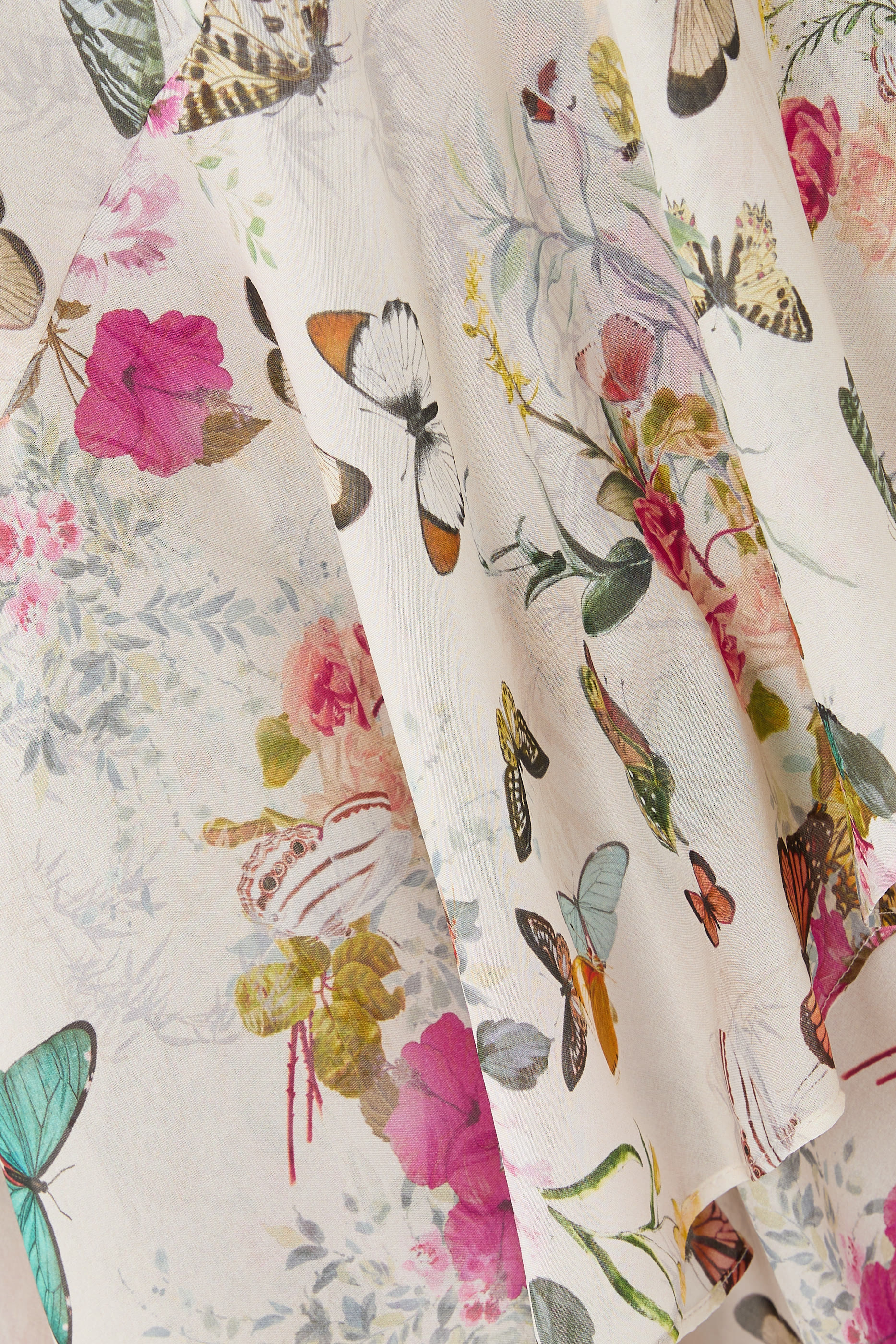 فستان سهرة فيولا بياقة مطوية