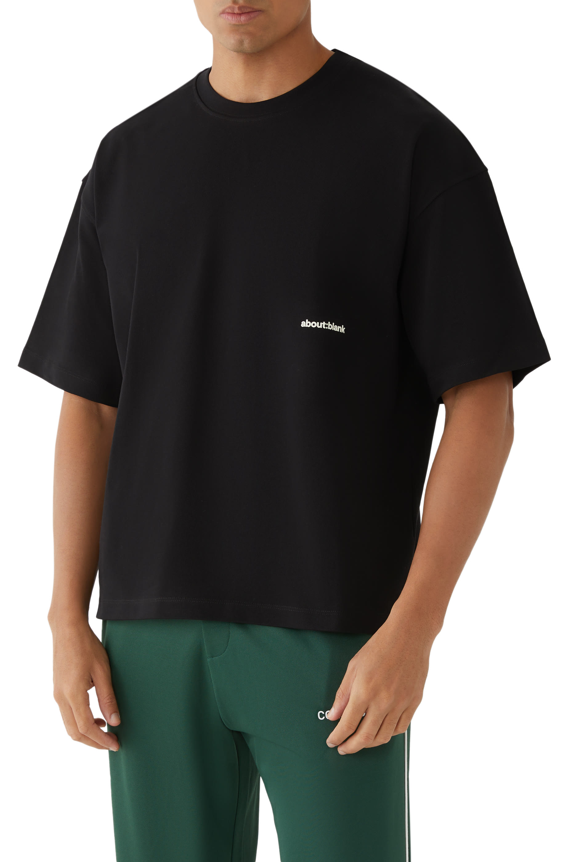 تيشيرت بقصة مربعة