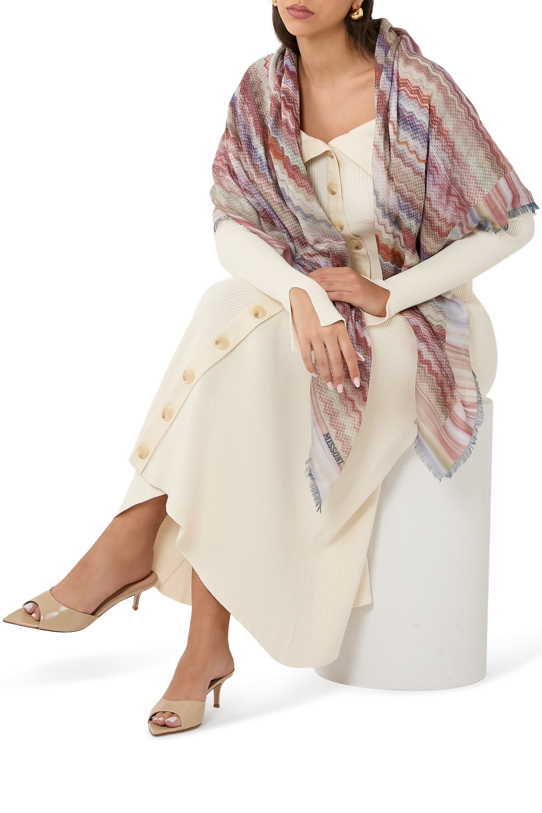 وشاح بنقشة خطوط متعرجة مموجة حرير