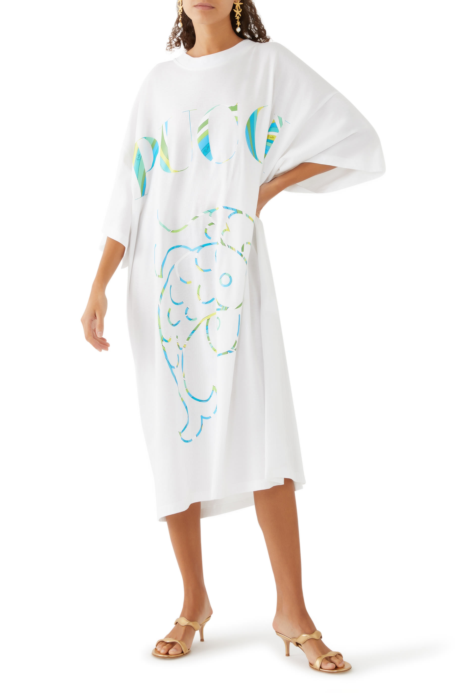 فستان بطبعة شعار الماركة