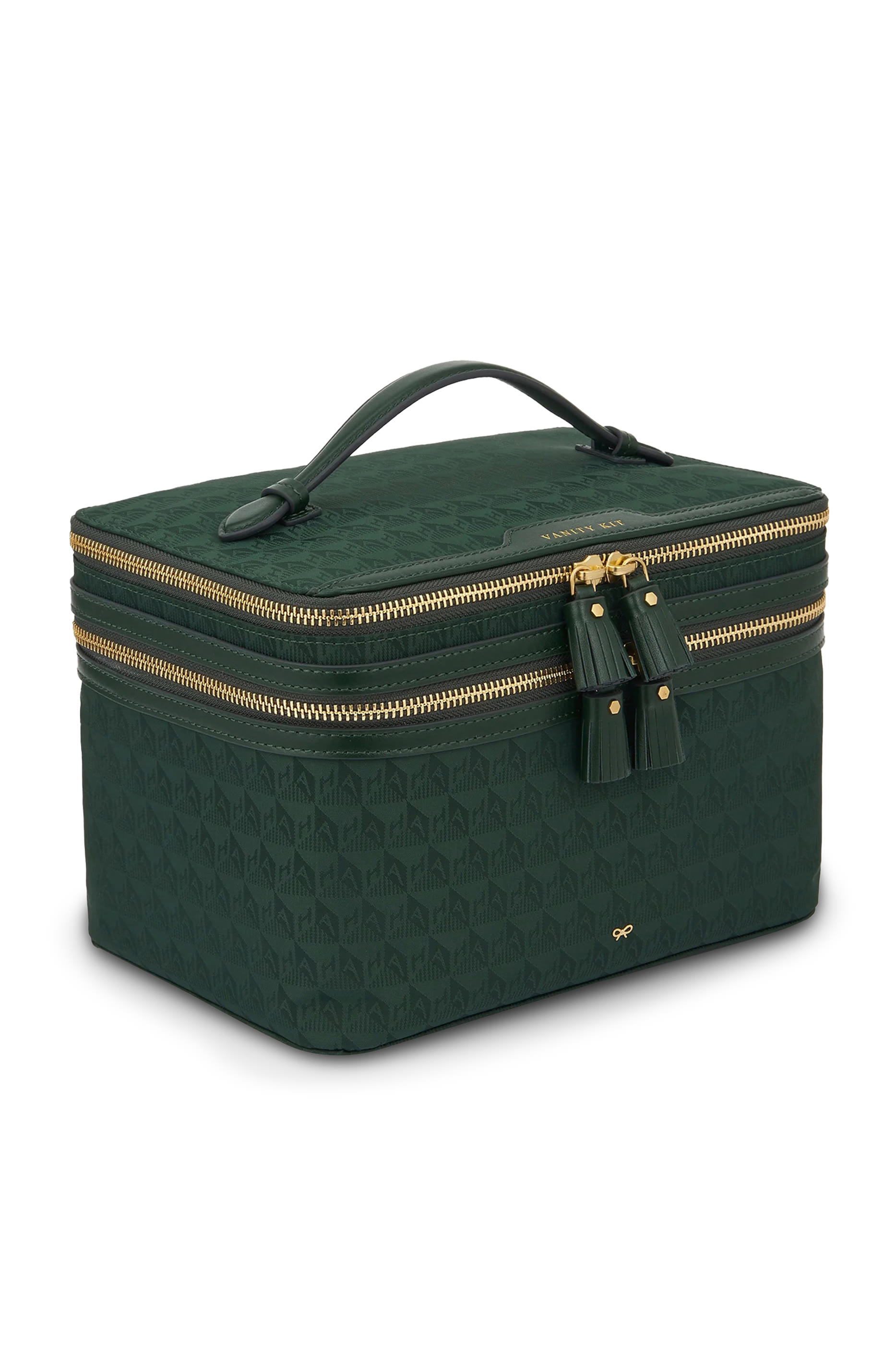 حقيبة بشعار الماركة لمجموعة مستحضرات التجميل